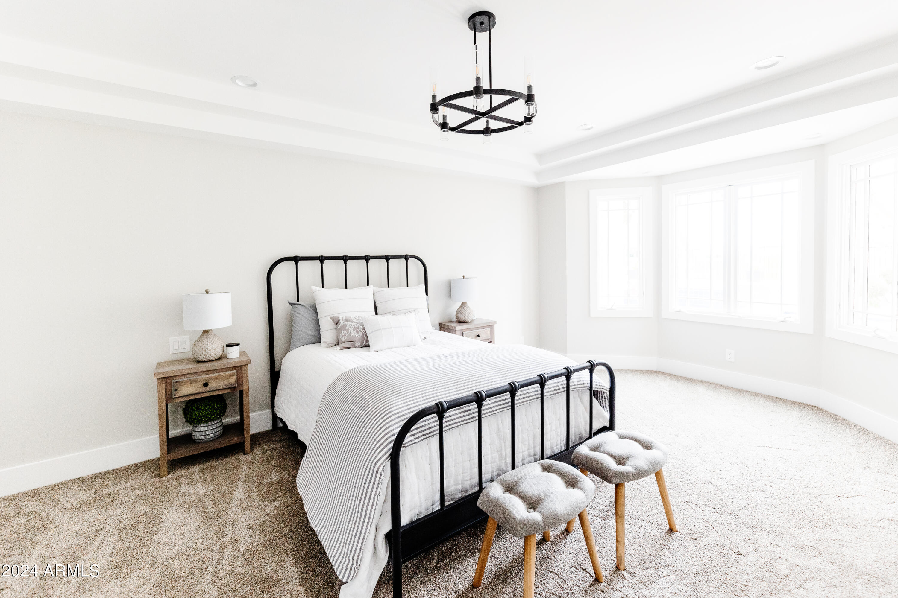 3330 S HORIZON Place