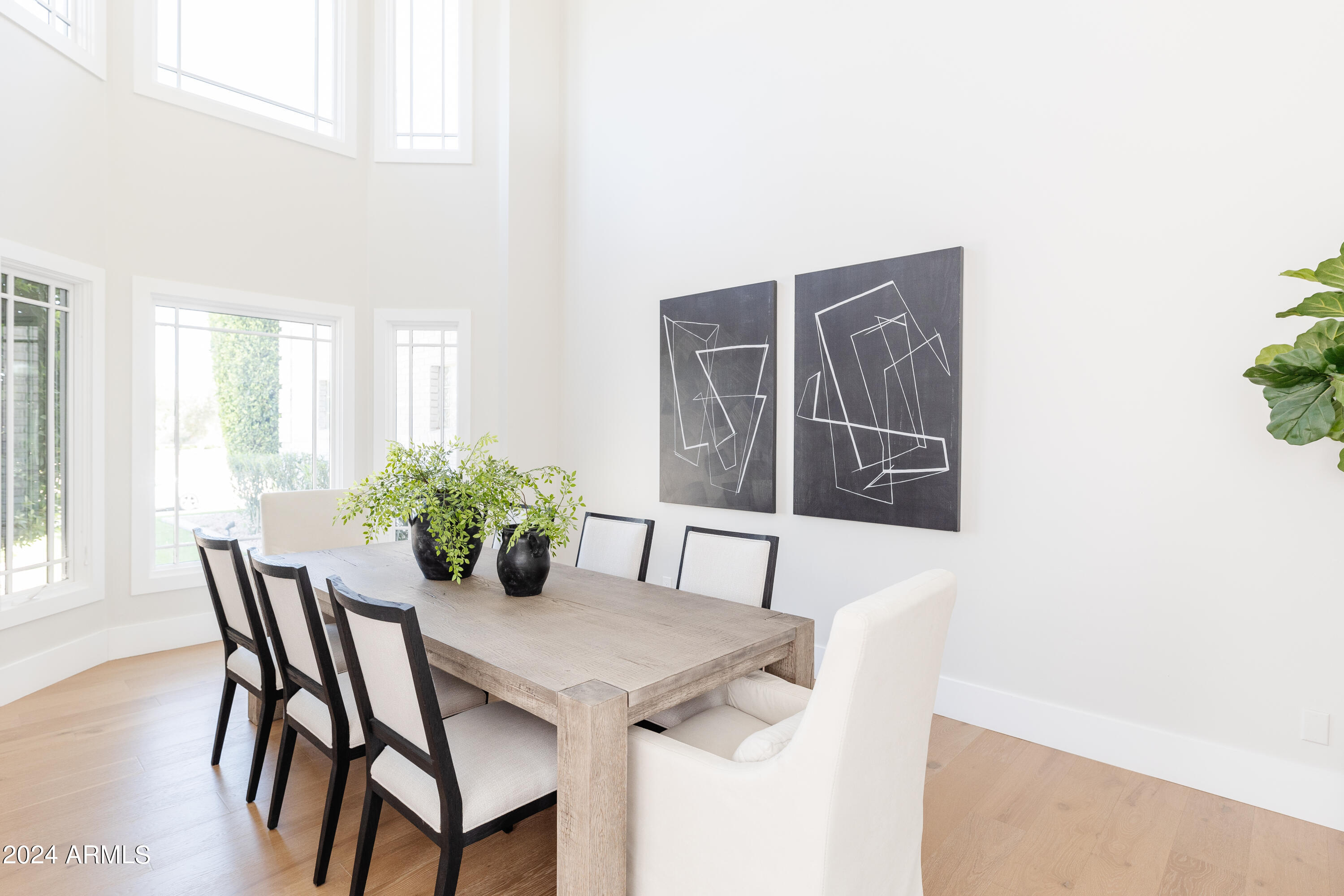 3330 S HORIZON Place