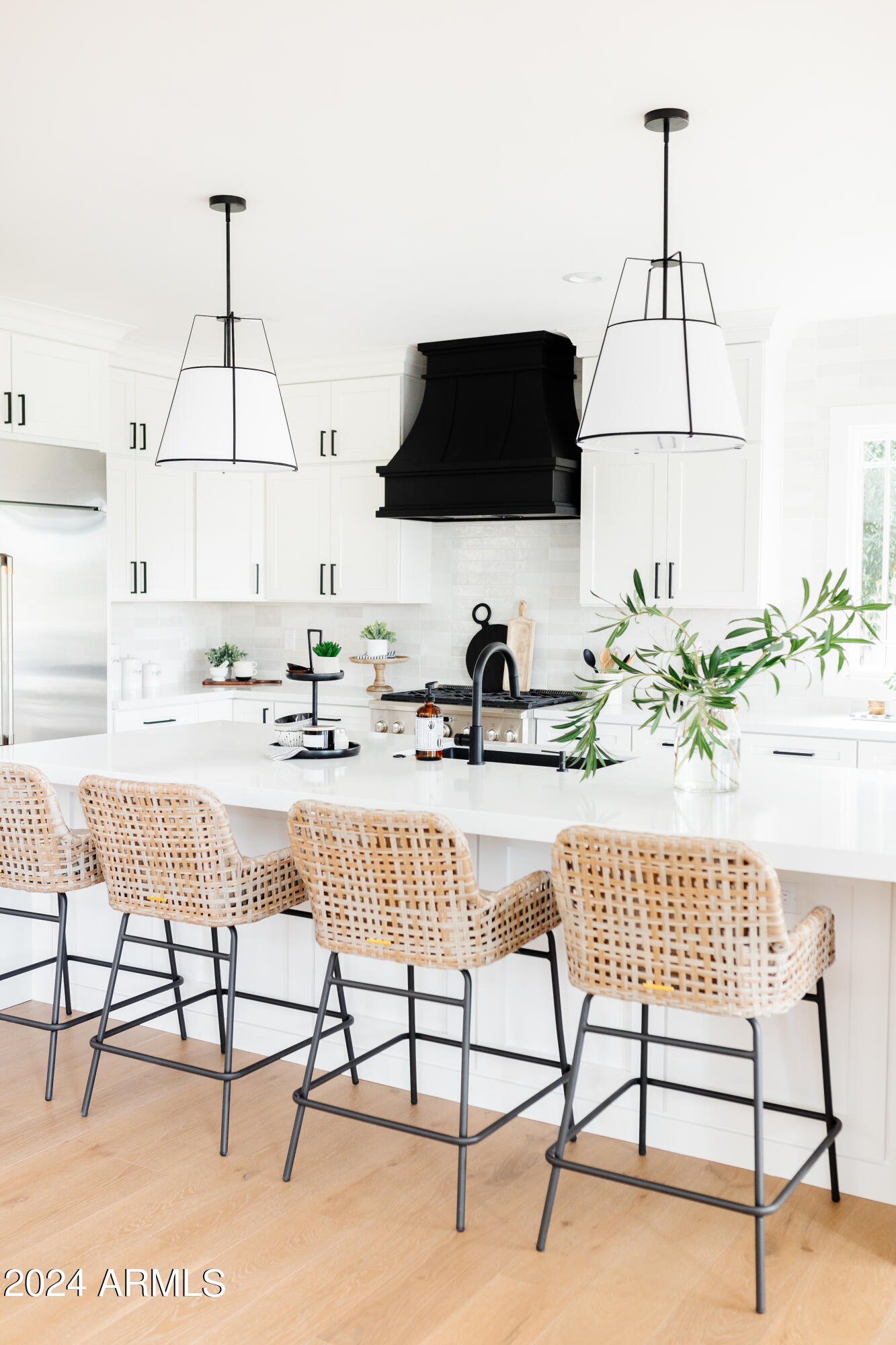 3330 S HORIZON Place