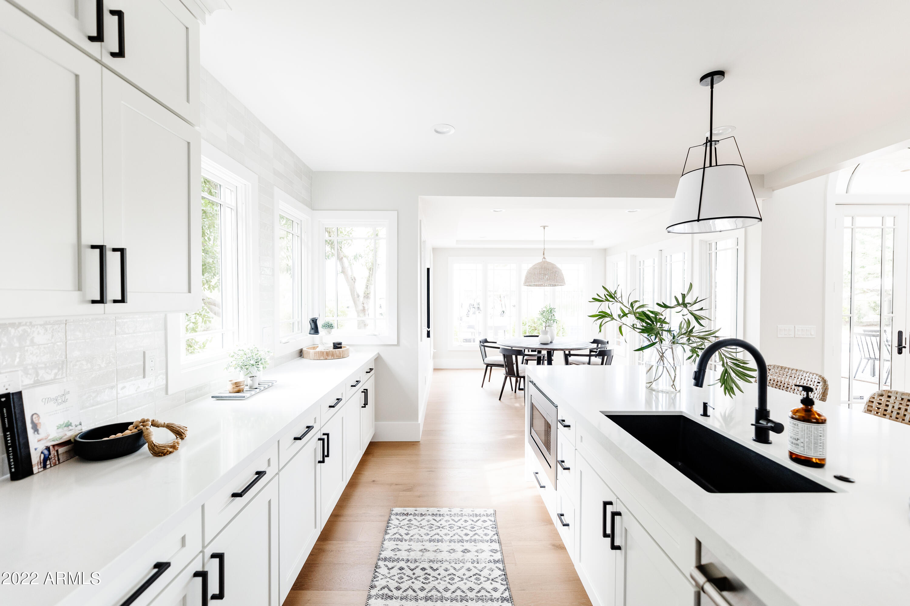 3330 S HORIZON Place