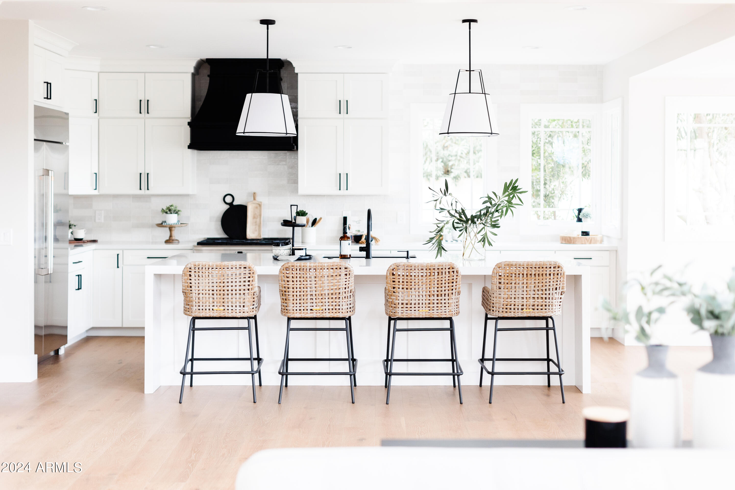 3330 S HORIZON Place