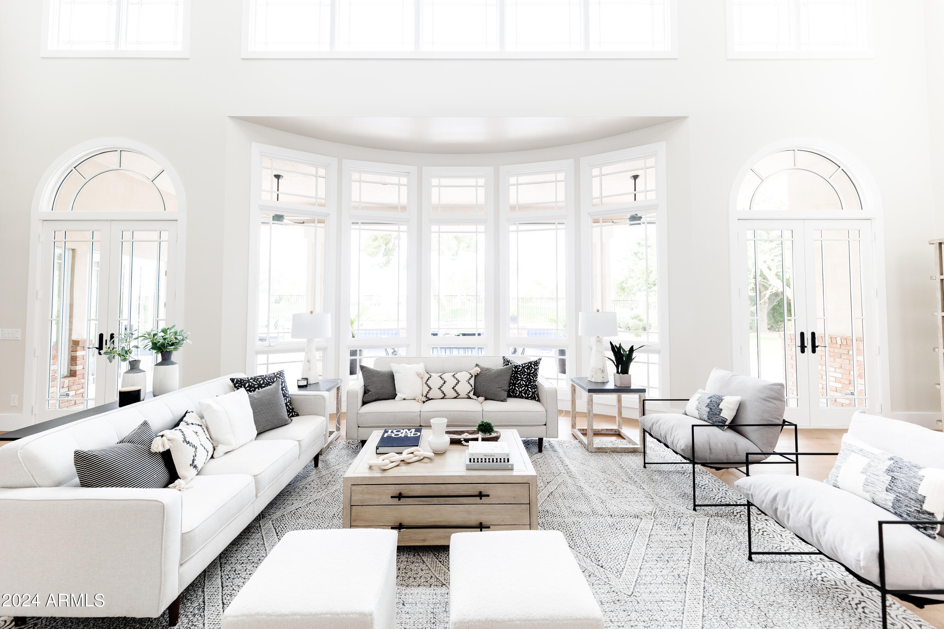 3330 S HORIZON Place