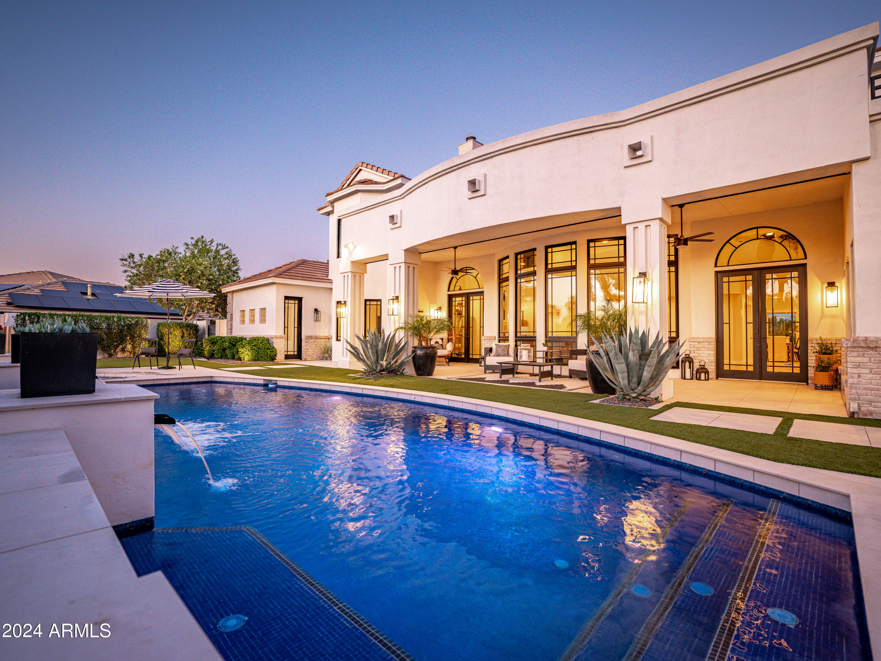 3330 S HORIZON Place