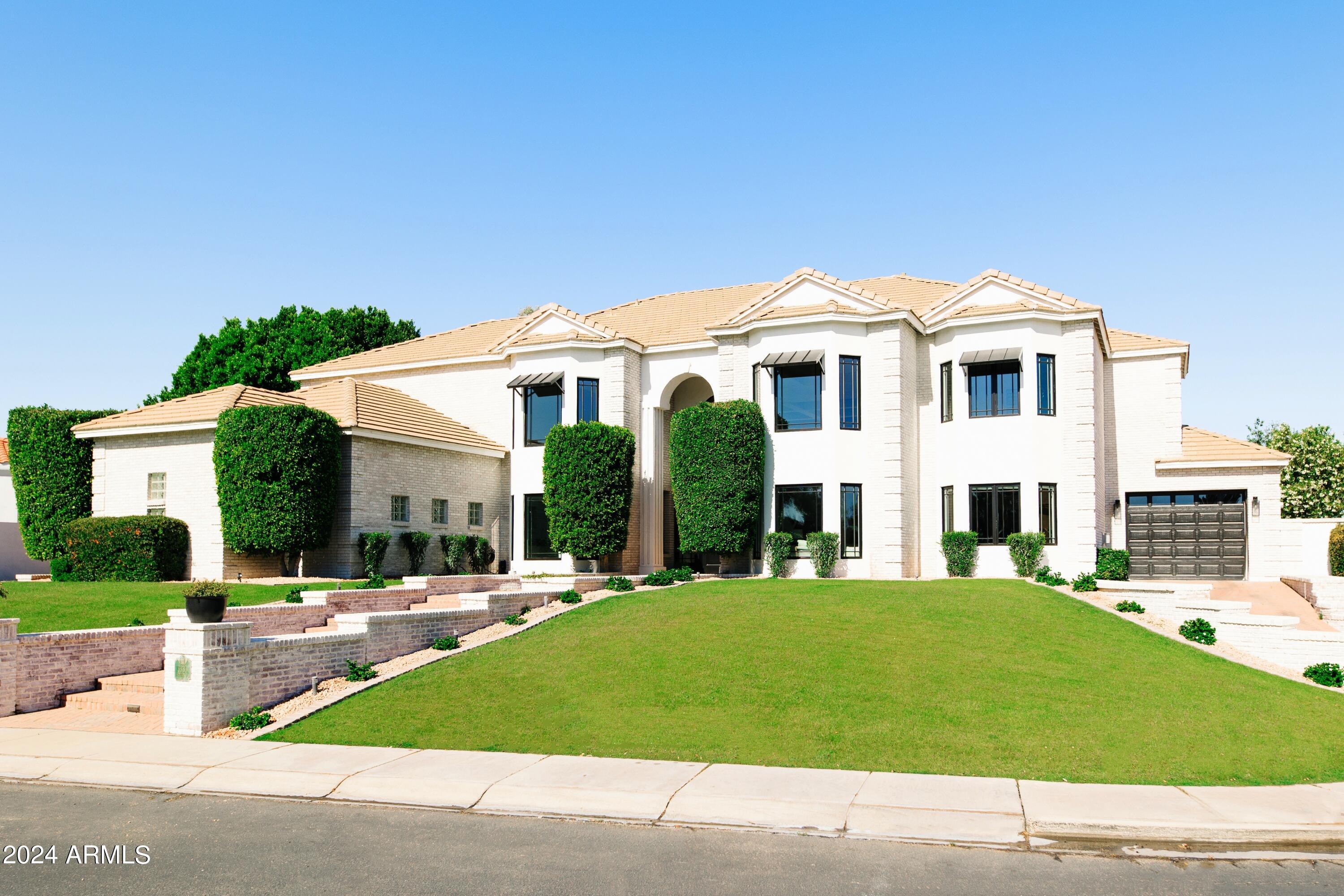 3330 S HORIZON Place