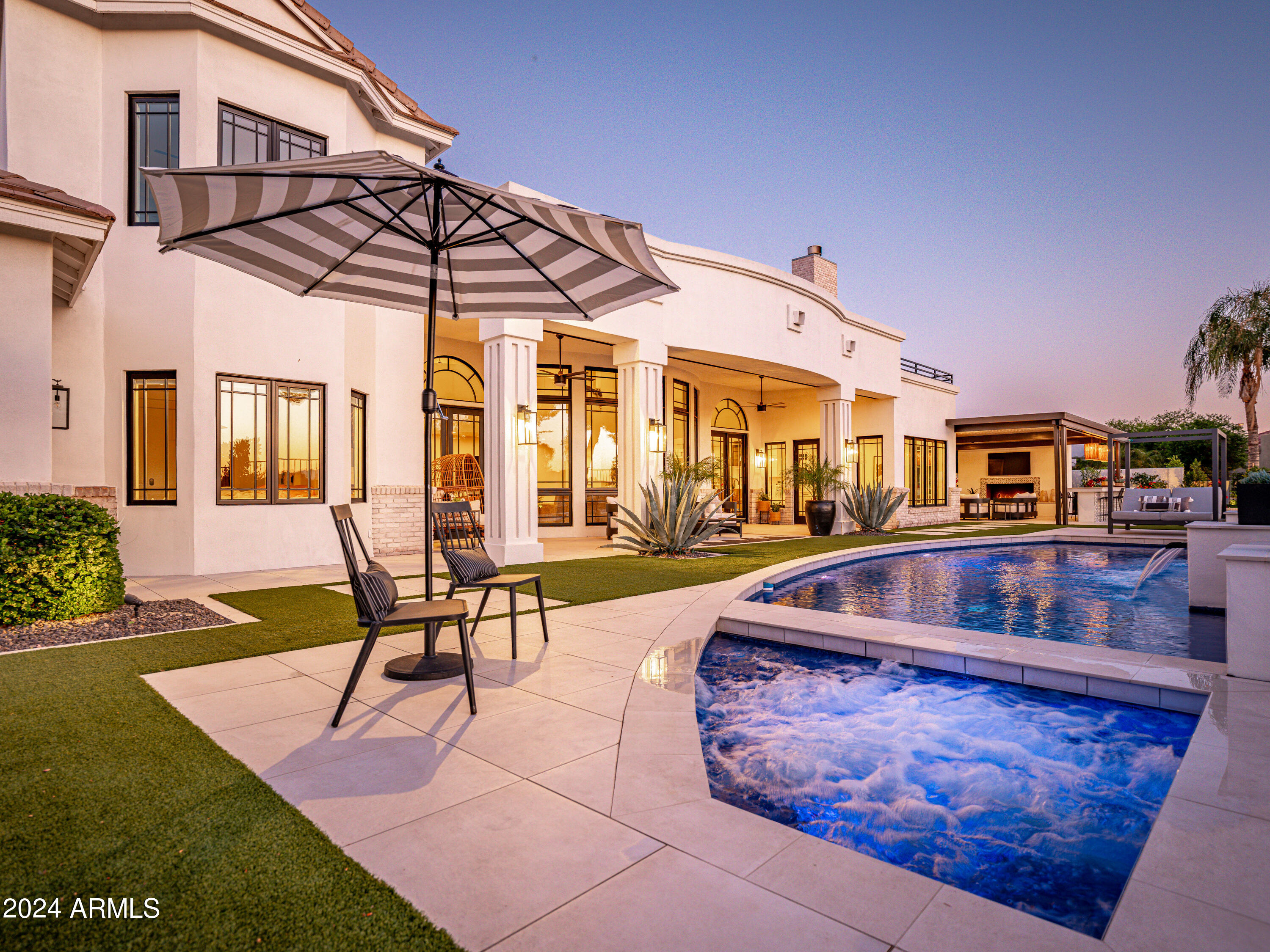 3330 S HORIZON Place