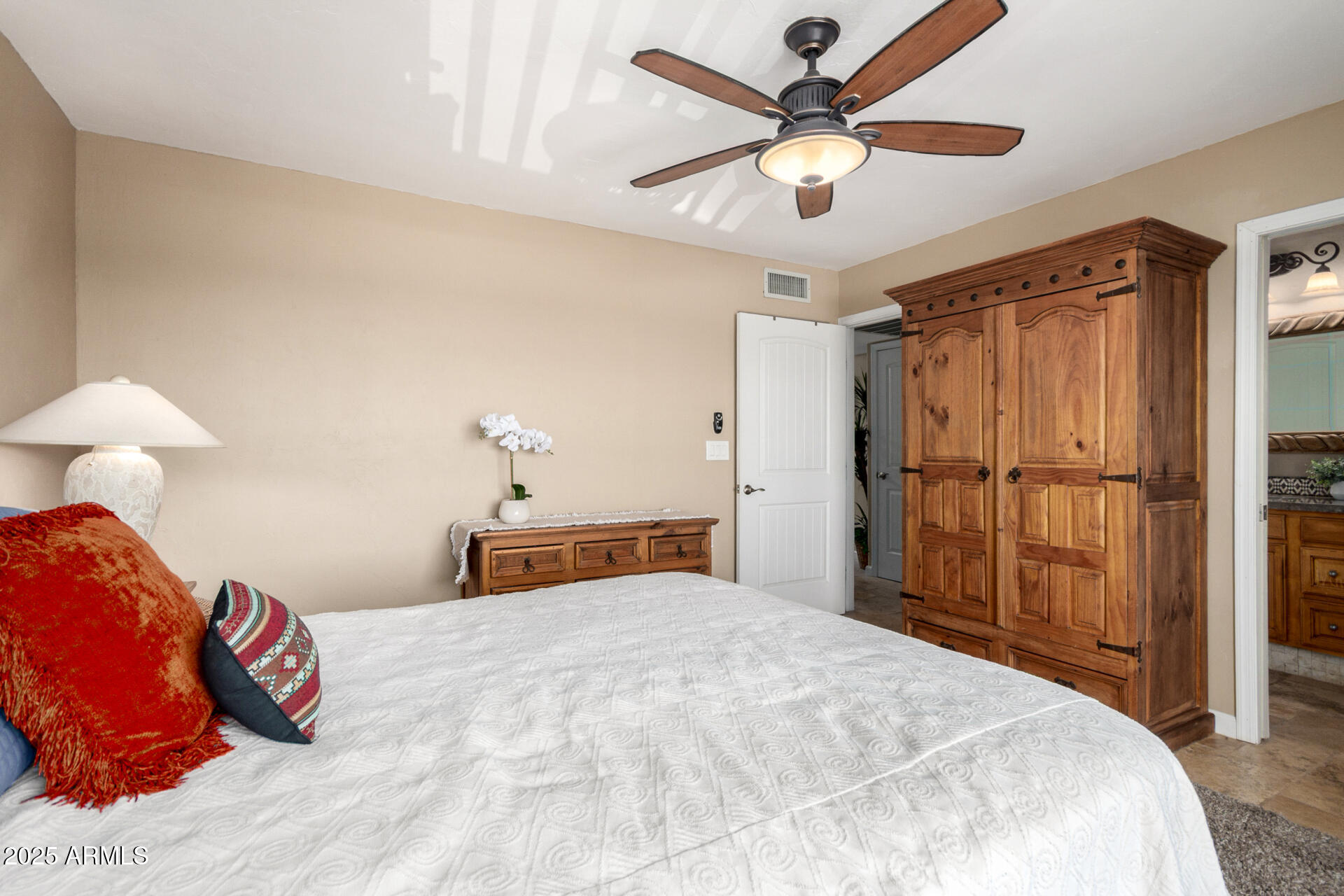 1401 E PUGET Avenue, 10