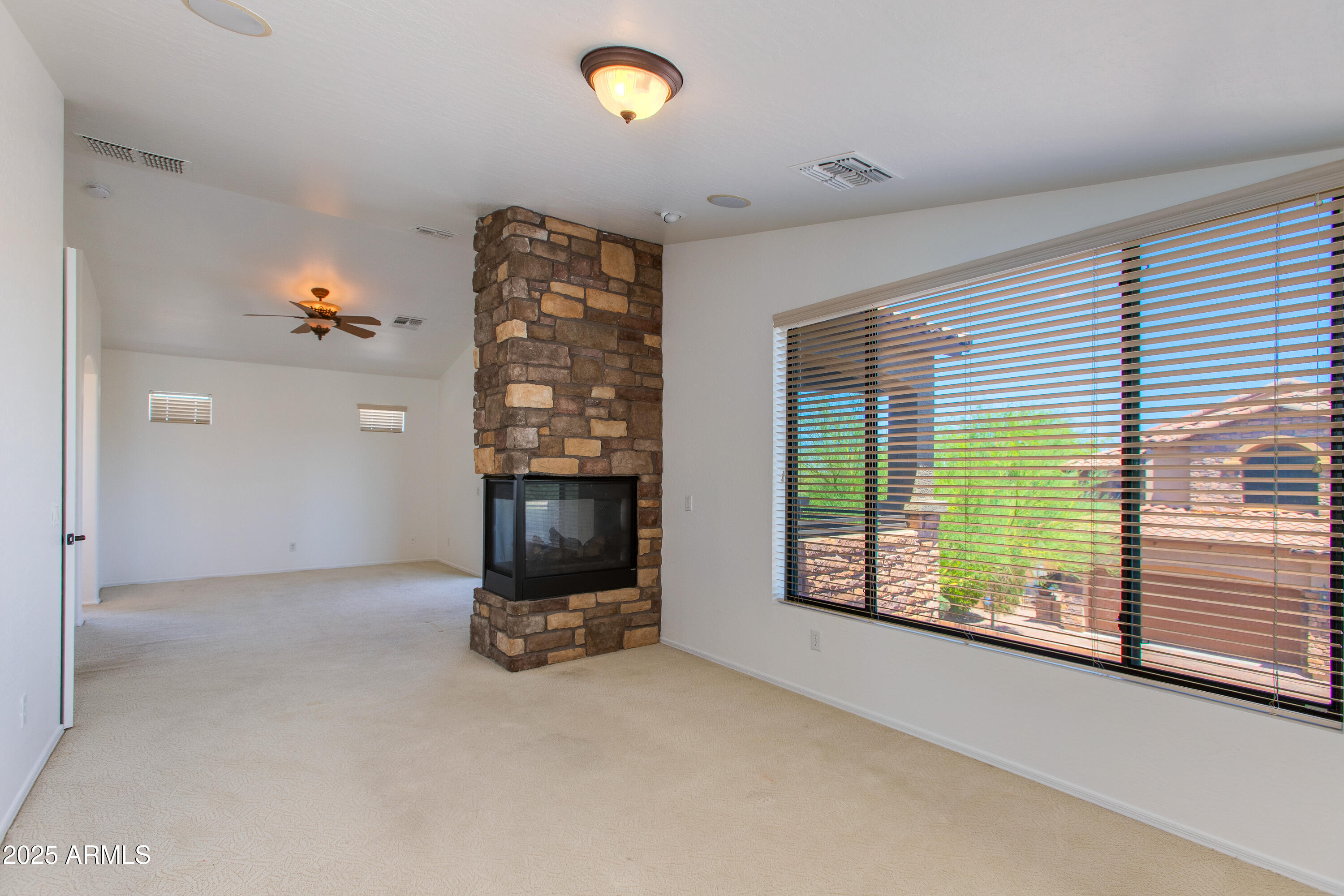 3030 N SARANAC