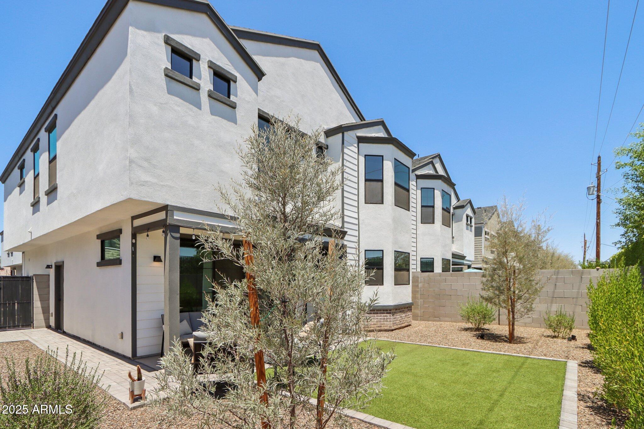 2604 N 27TH Street, 17