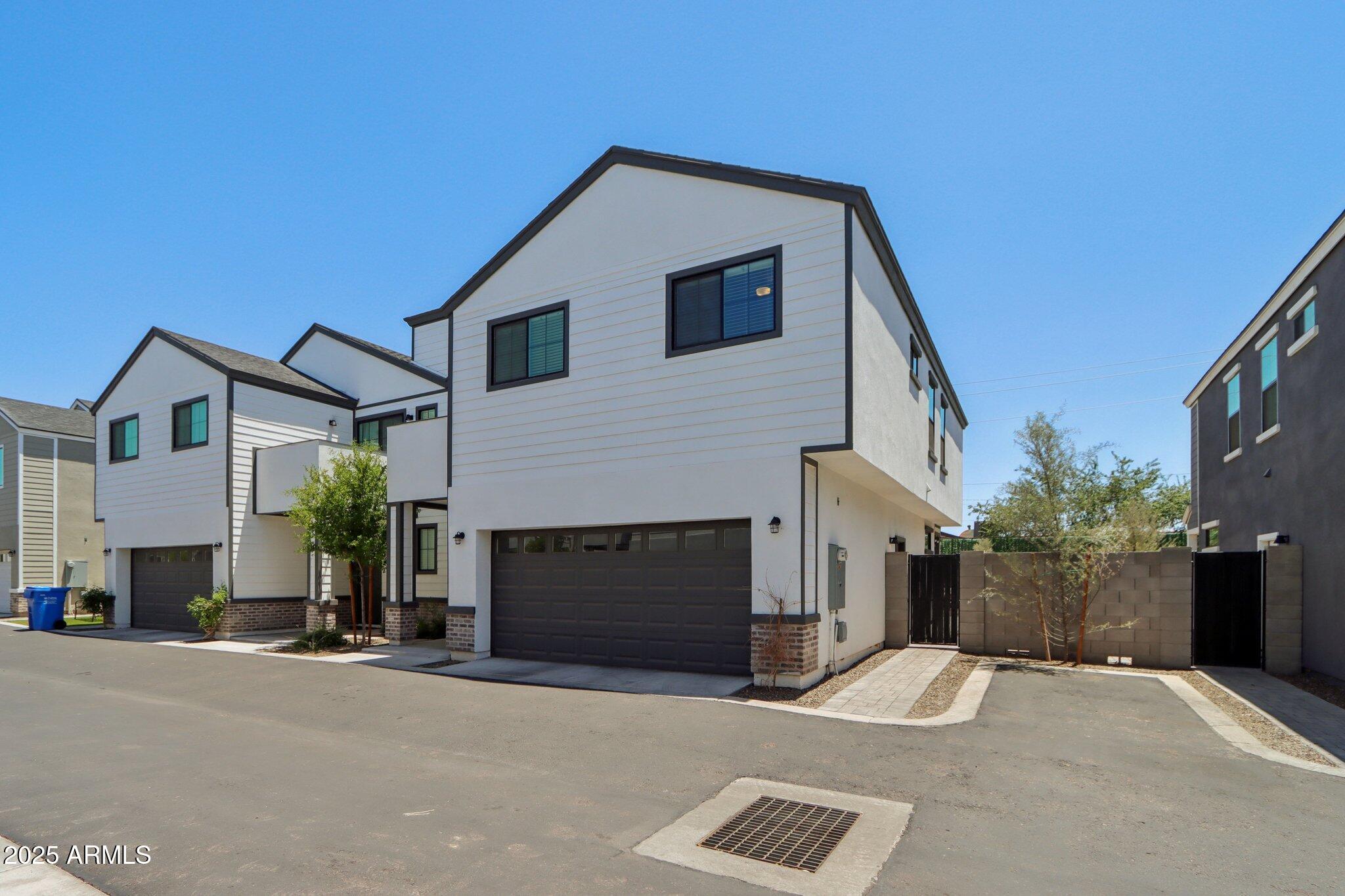 2604 N 27TH Street, 17