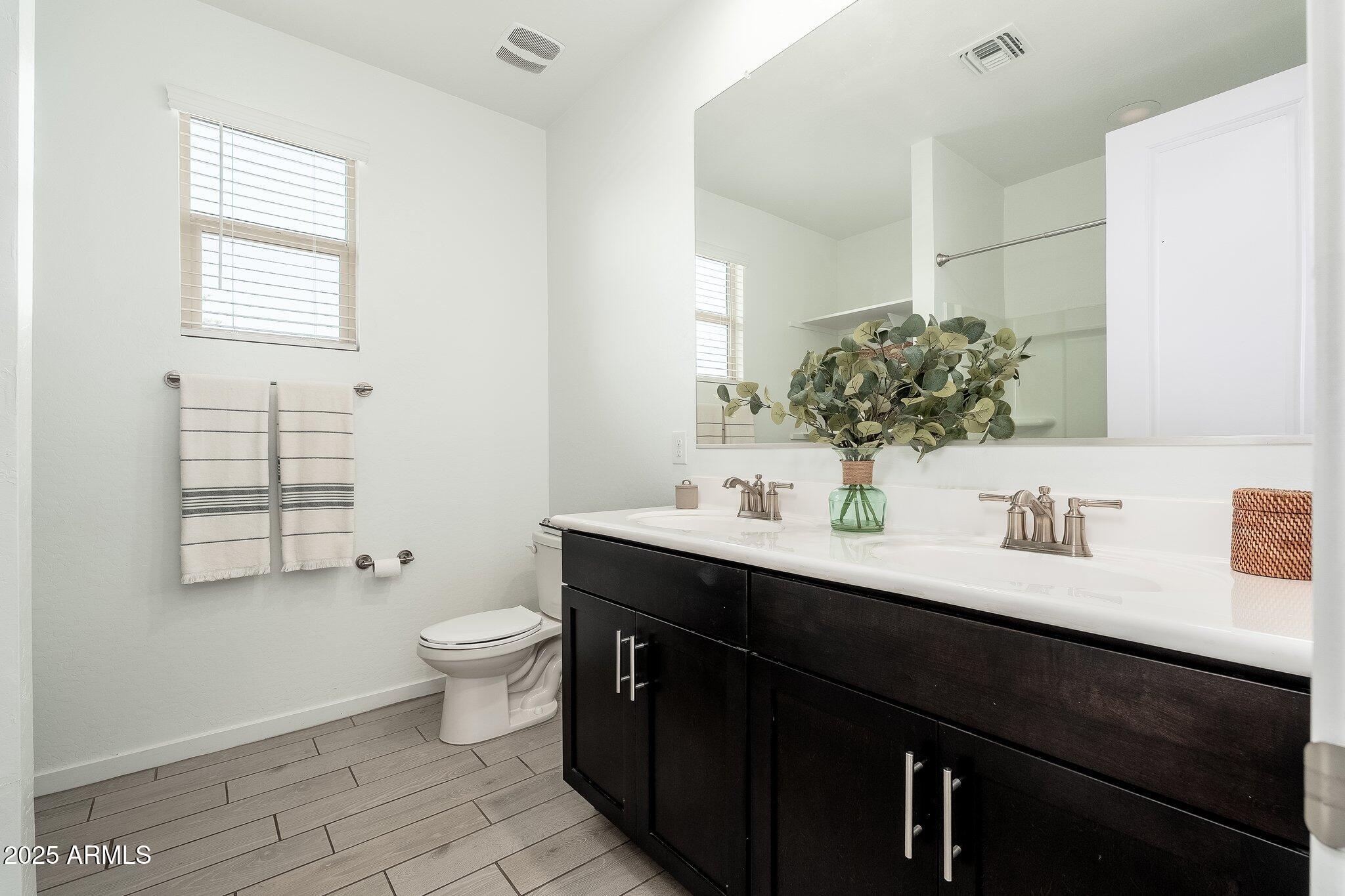 17652 W FETLOCK Trail
