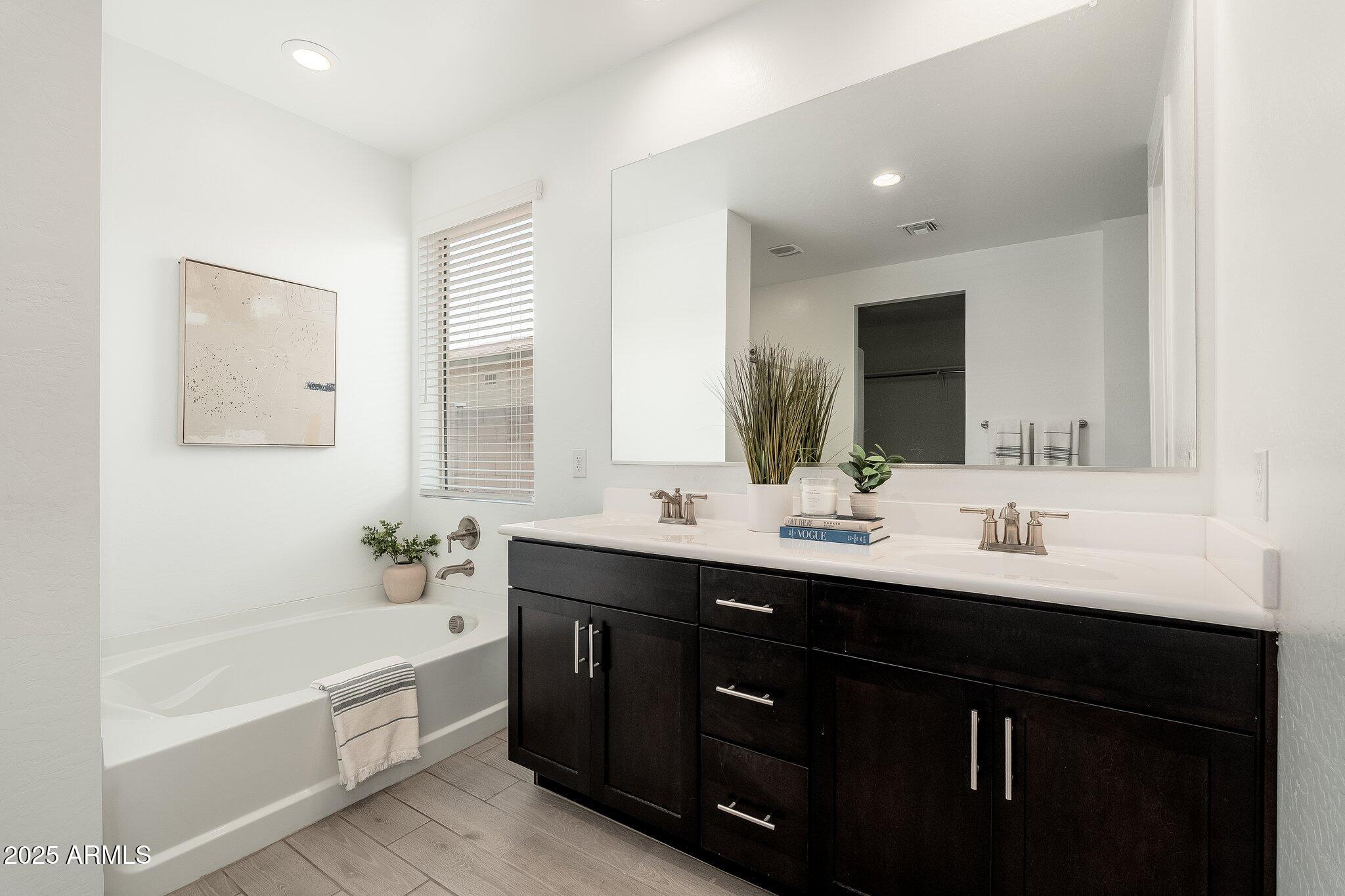 17652 W FETLOCK Trail