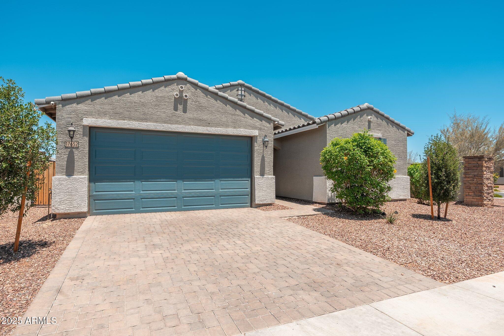 17652 W FETLOCK Trail