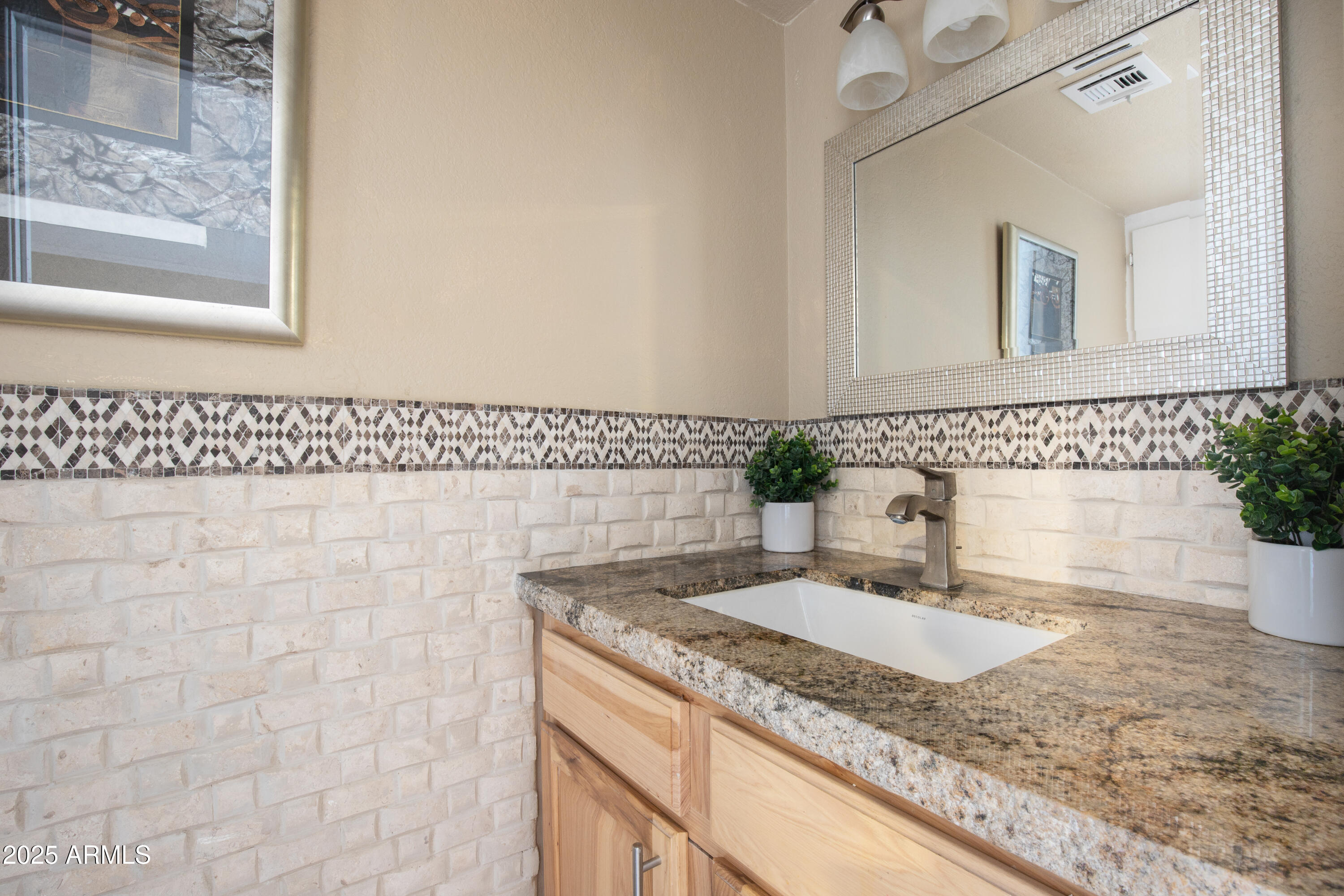 1401 E PUGET Avenue, 24