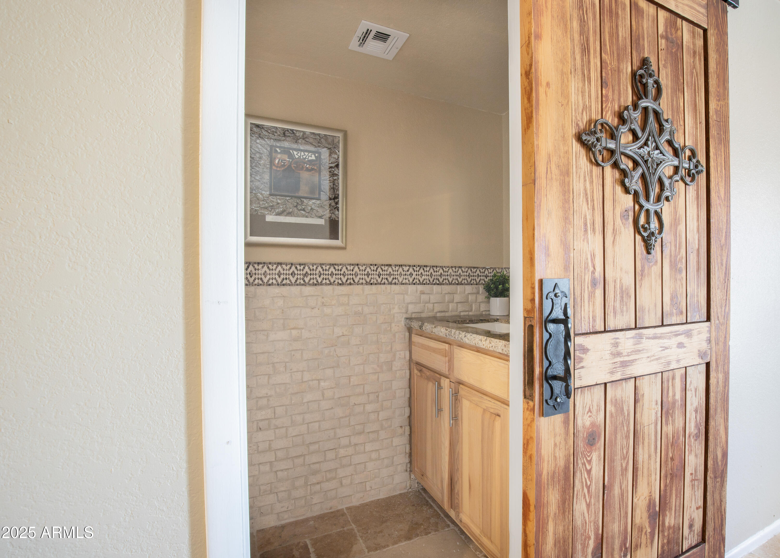 1401 E PUGET Avenue, 24