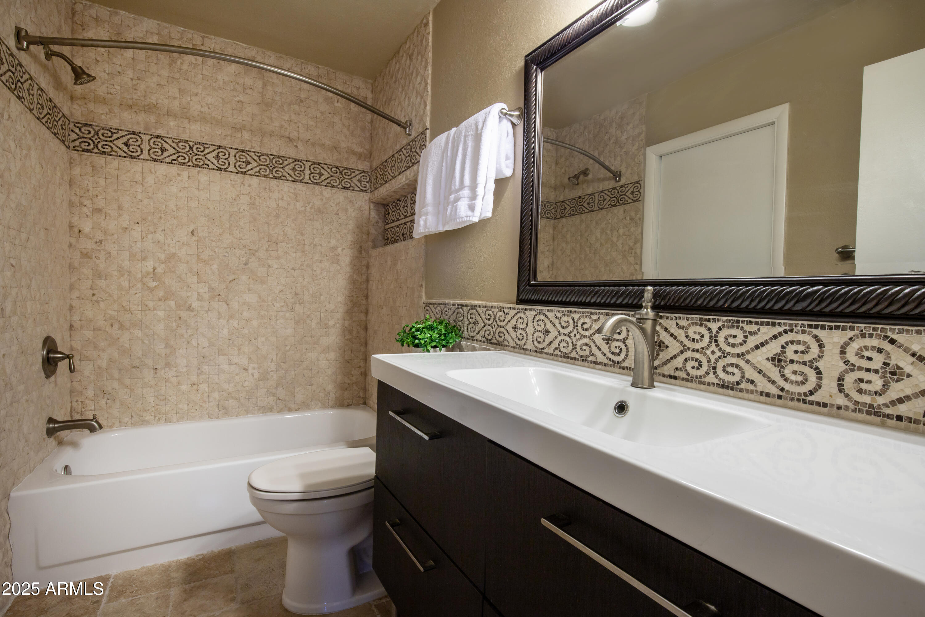 1401 E PUGET Avenue, 24