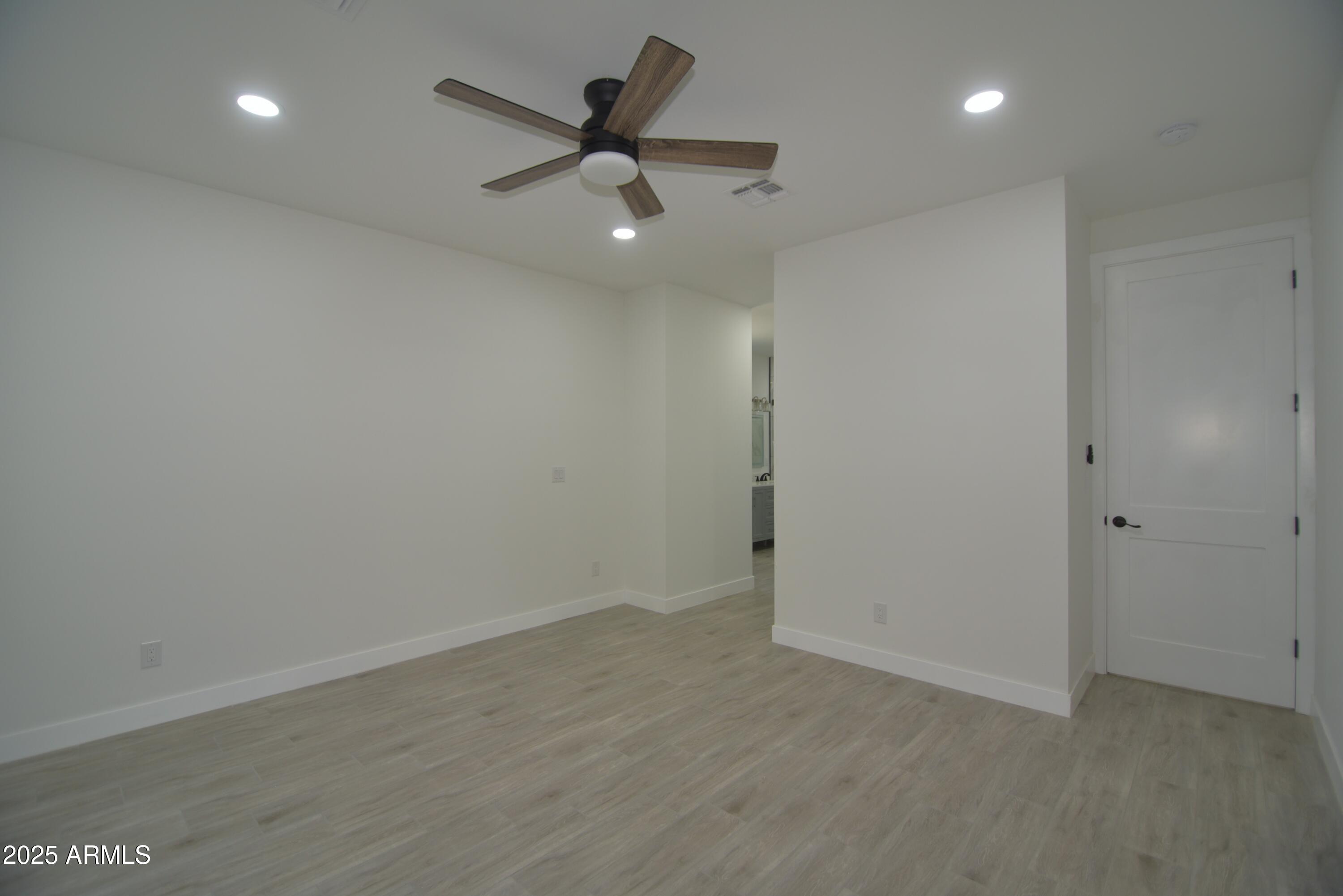 2790 W CHOLLA Street