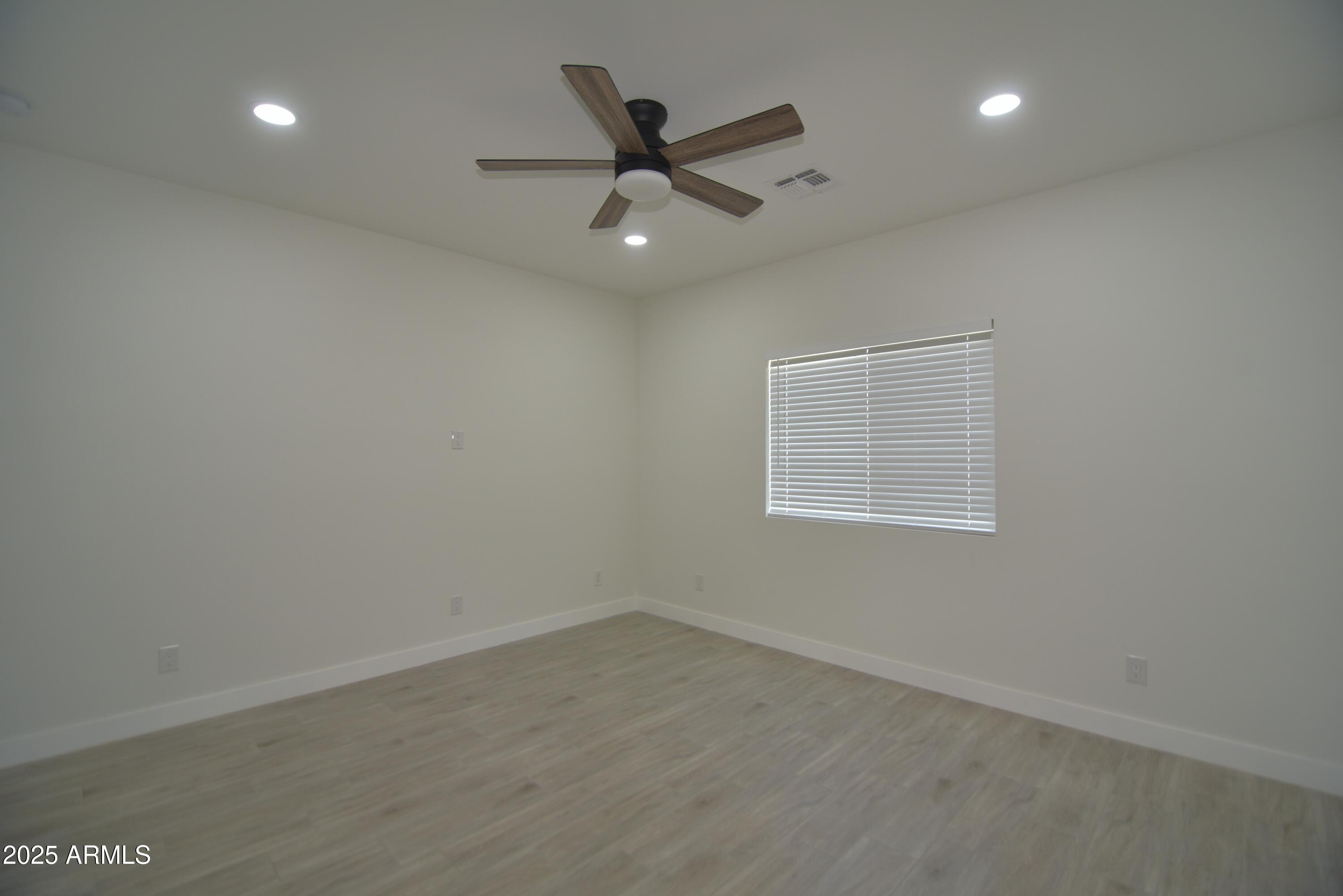 2790 W CHOLLA Street