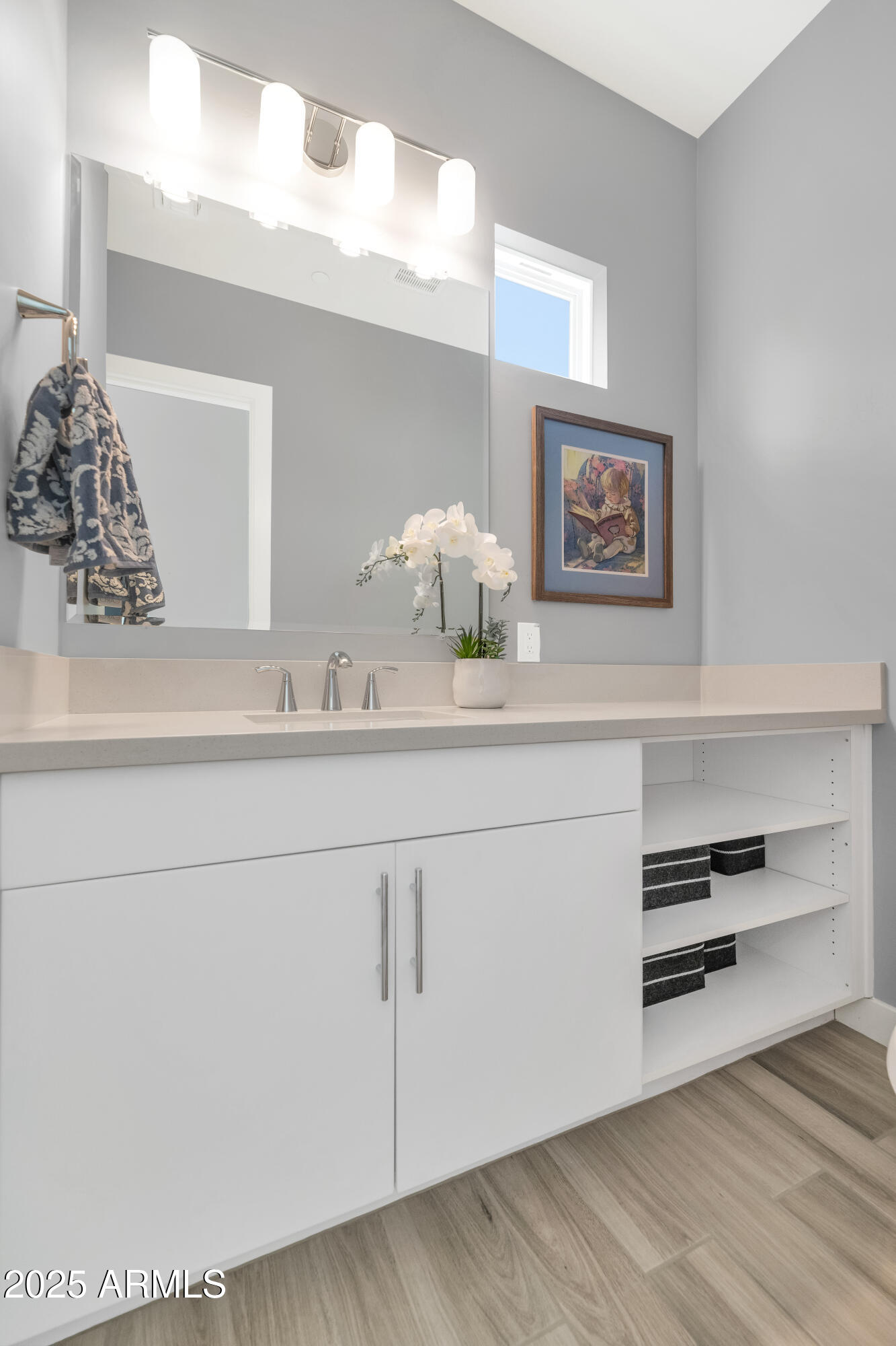 1717 E MORTEN Avenue, 49