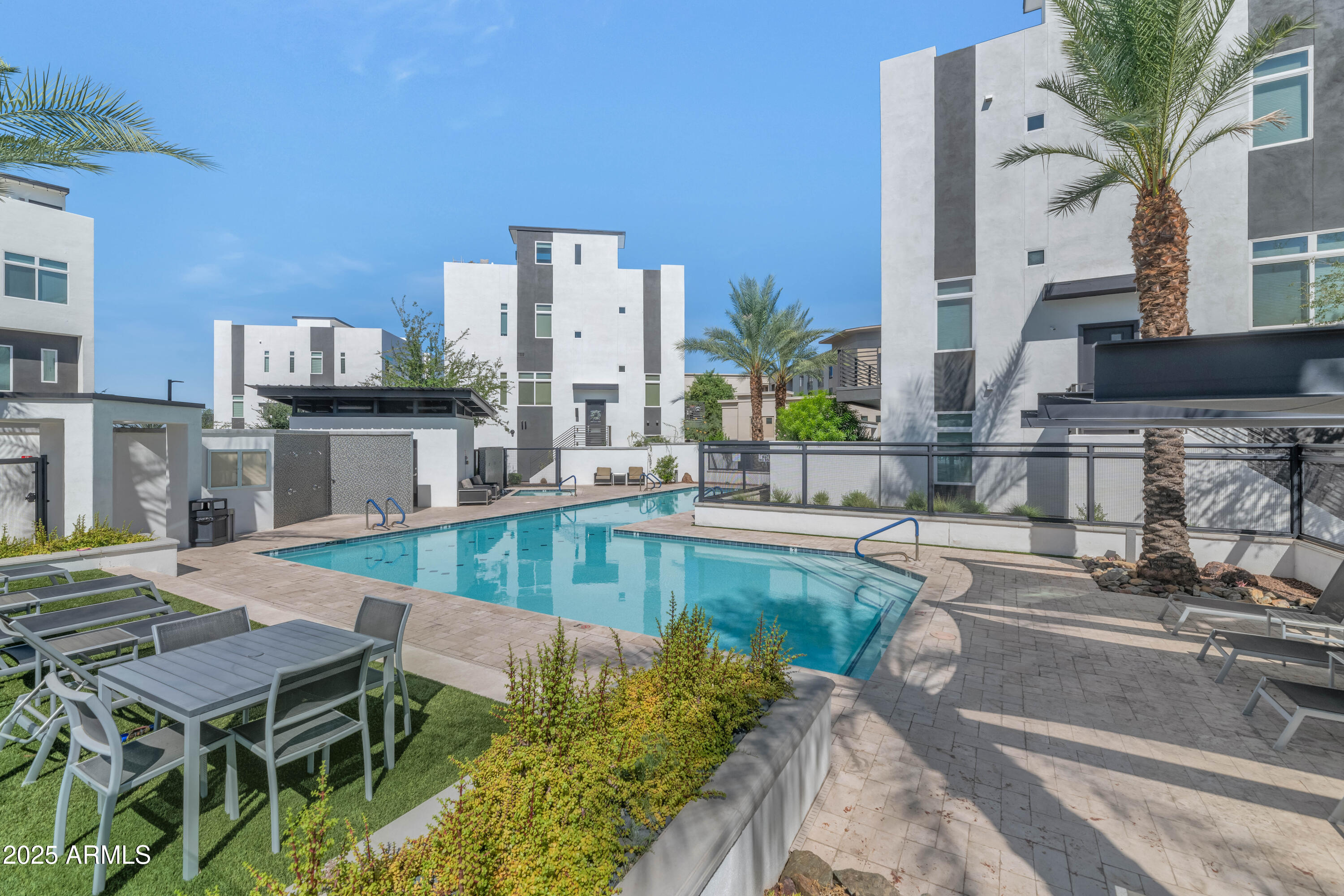 1717 E MORTEN Avenue, 49