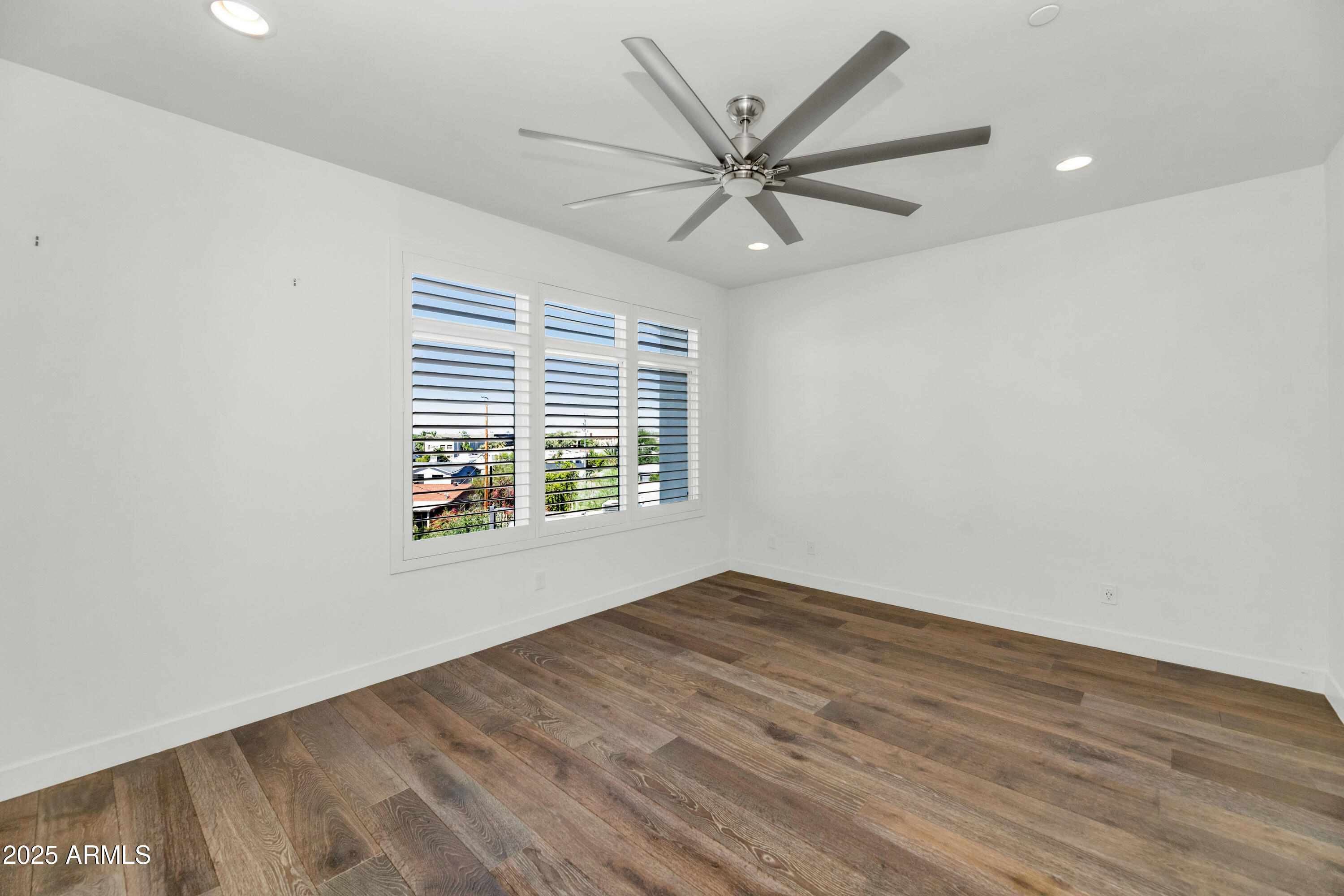 1717 E MORTEN Avenue, 49