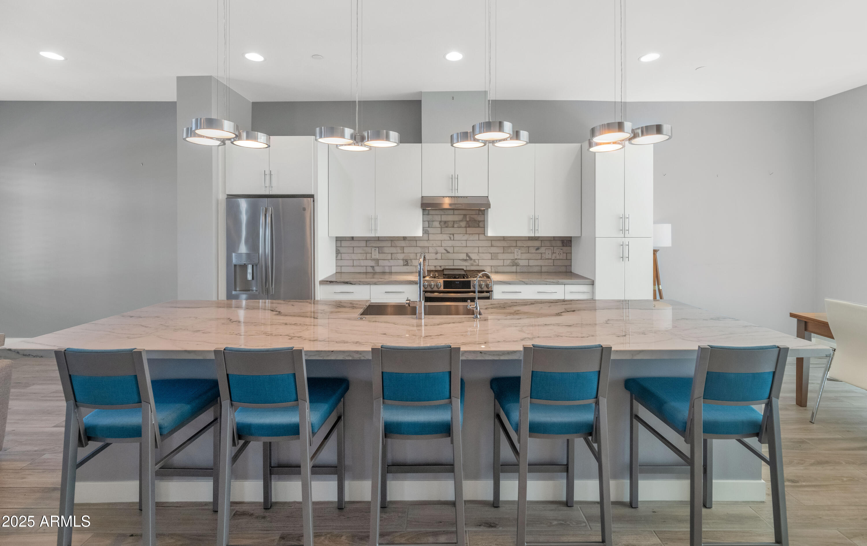 1717 E MORTEN Avenue, 49