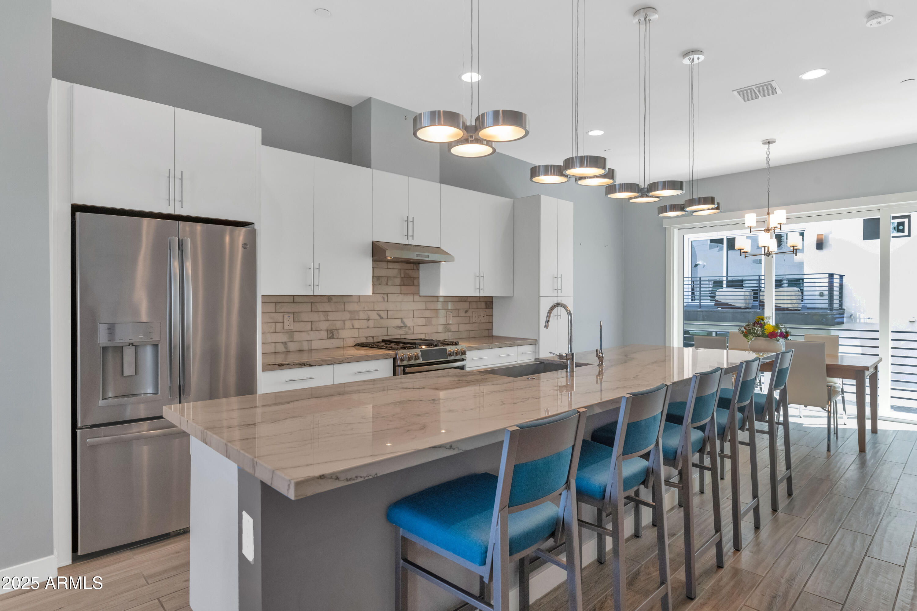 1717 E MORTEN Avenue, 49