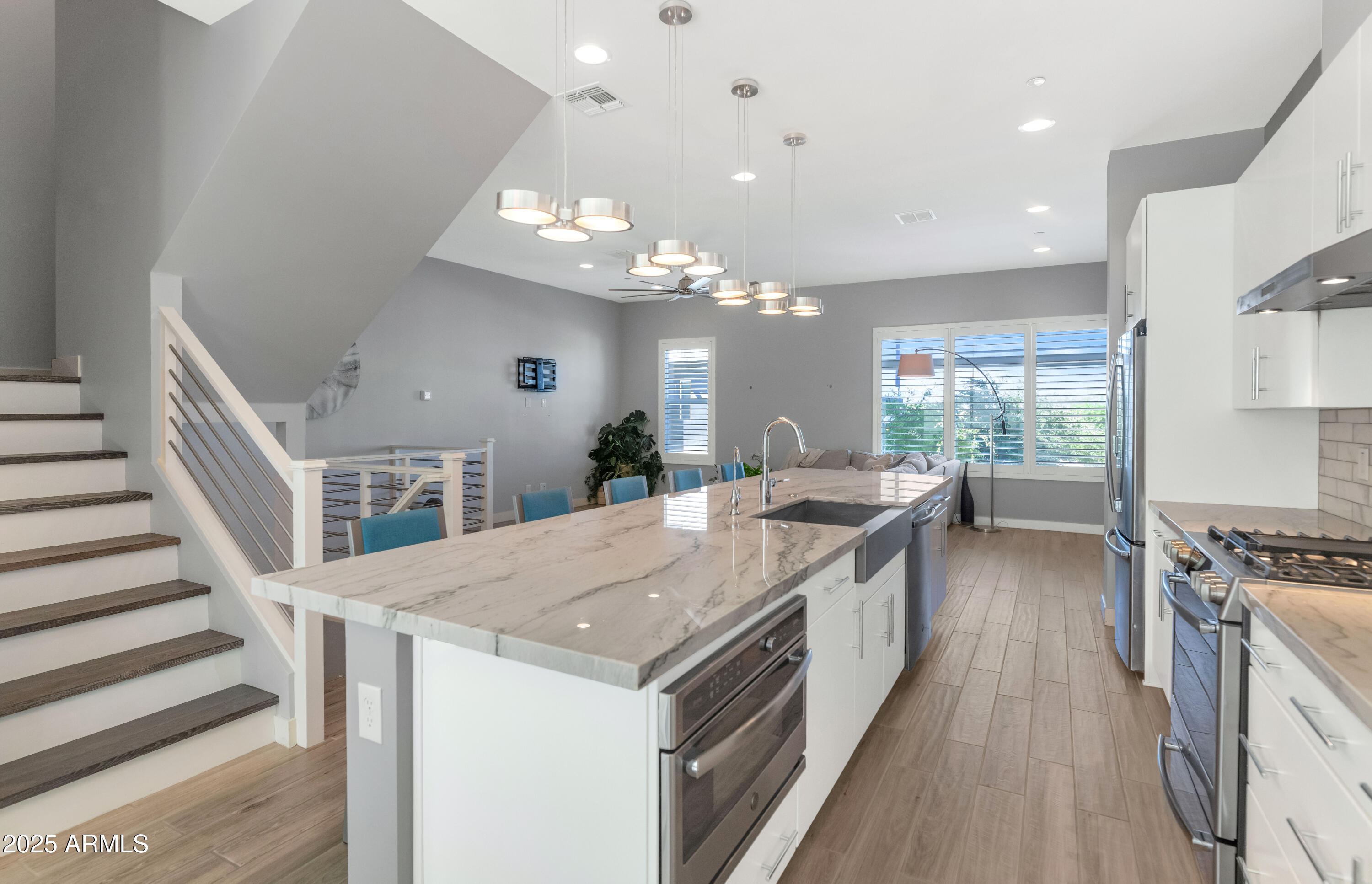 1717 E MORTEN Avenue, 49