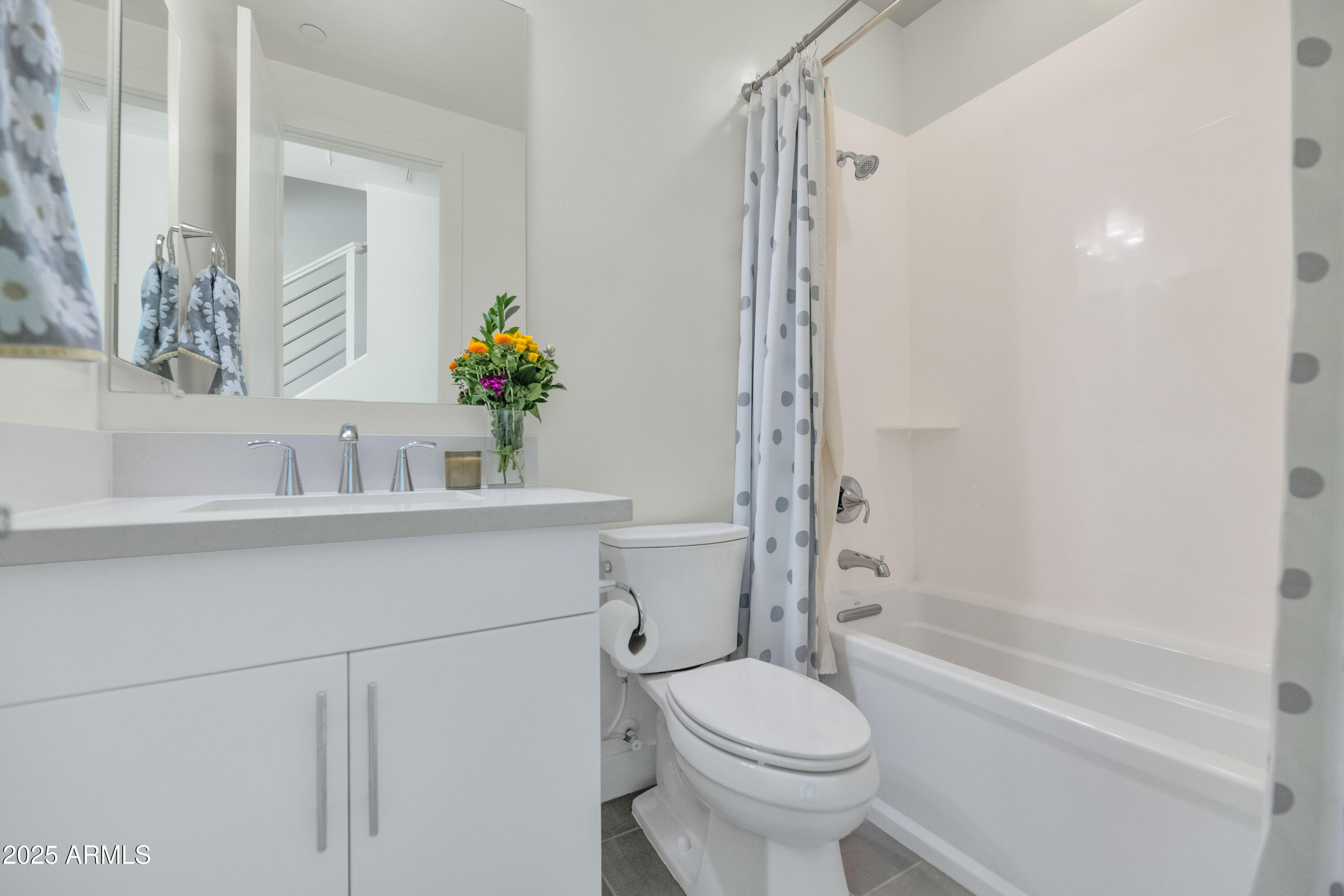 1717 E MORTEN Avenue, 49