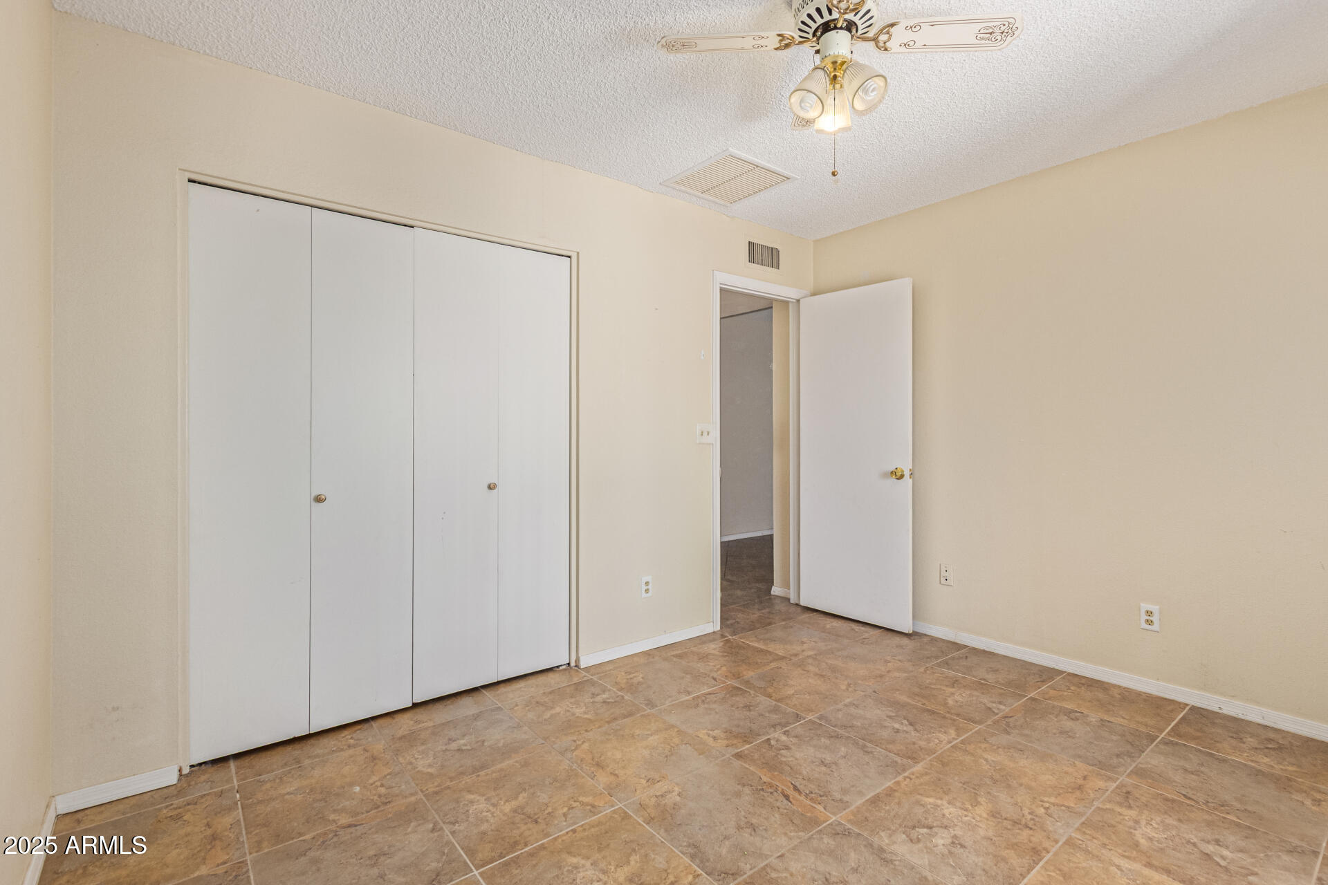 5322 W ORCHID Lane