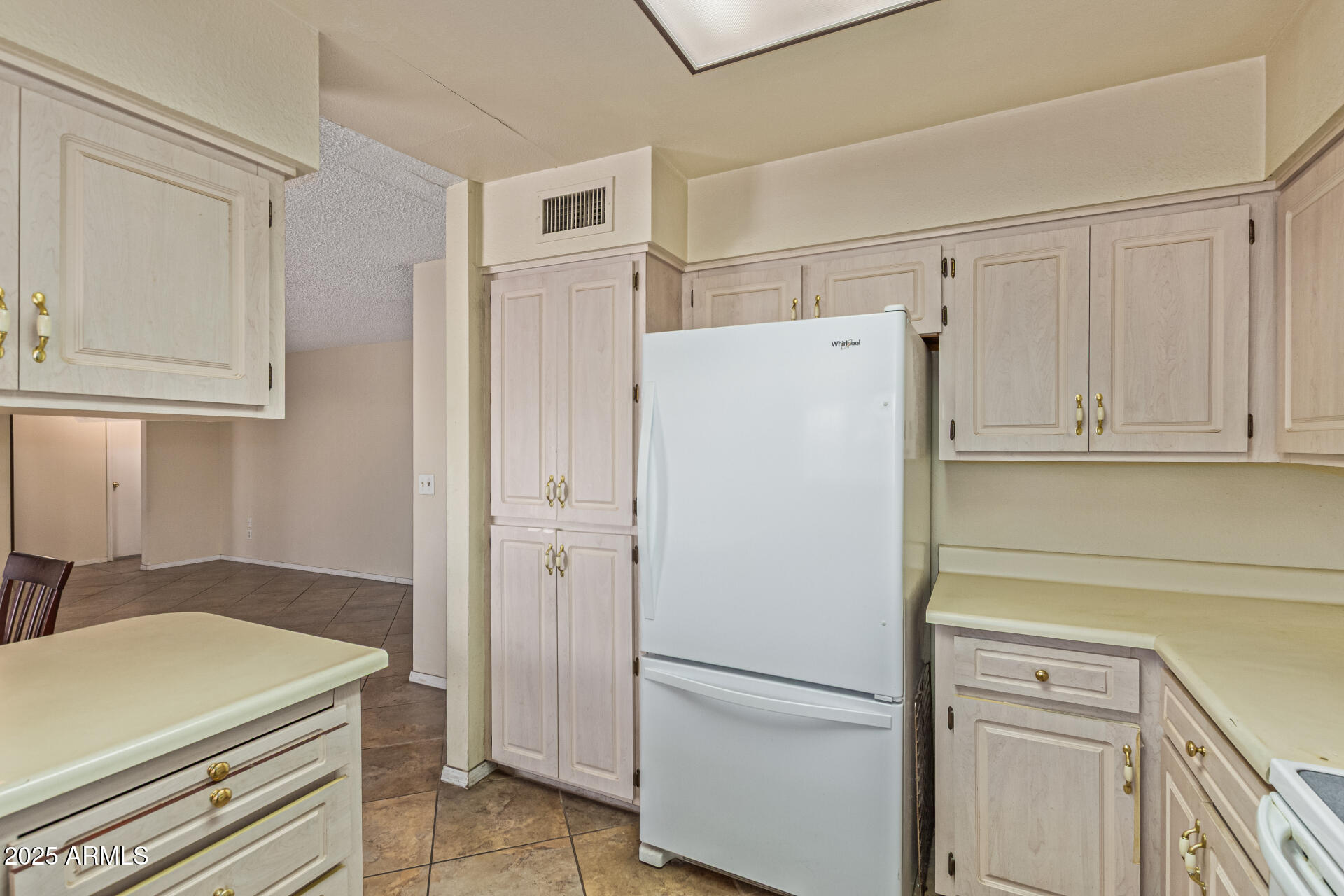 5322 W ORCHID Lane