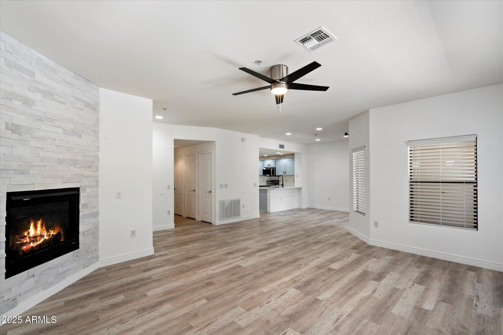 21320 N 56TH Street 2171