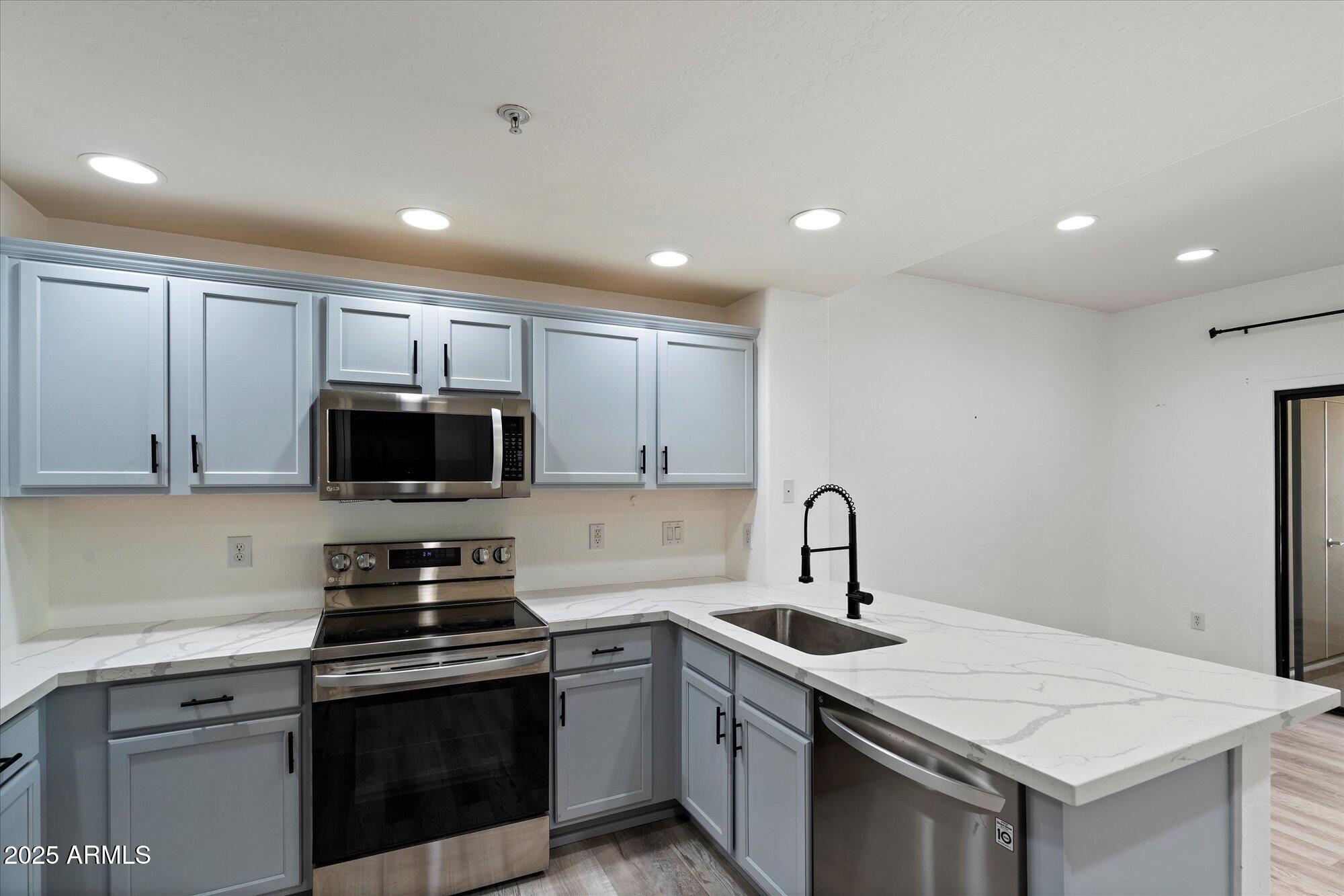 21320 N 56TH Street 2171