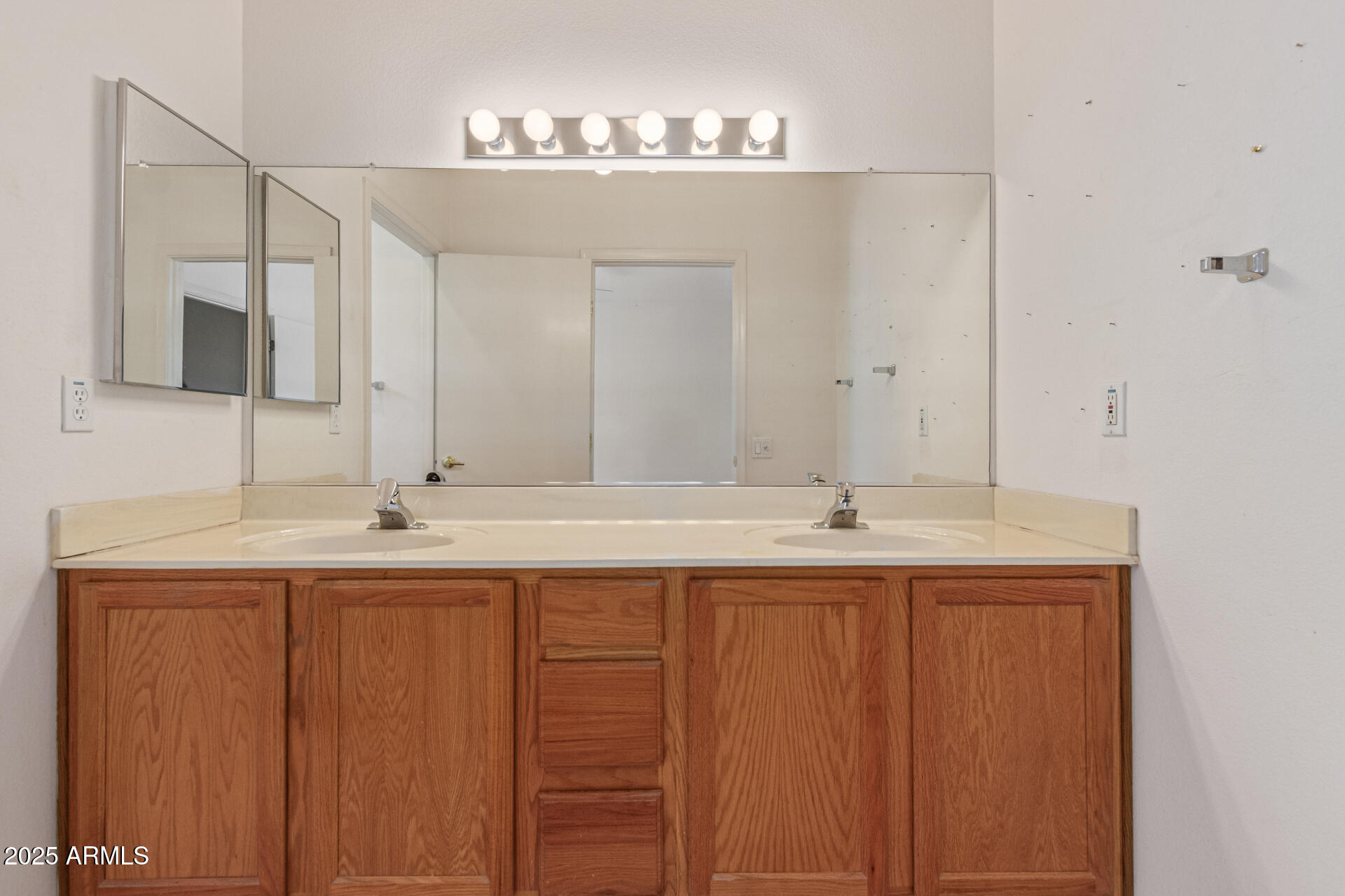 15980 W QUAIL CREEK Lane
