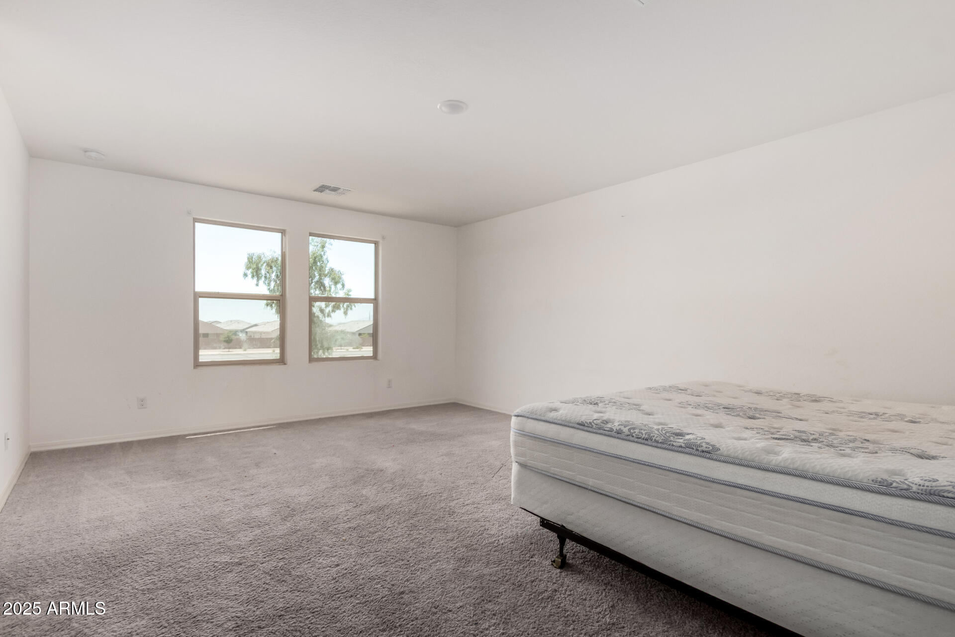 36025 W Santa Clara Avenue