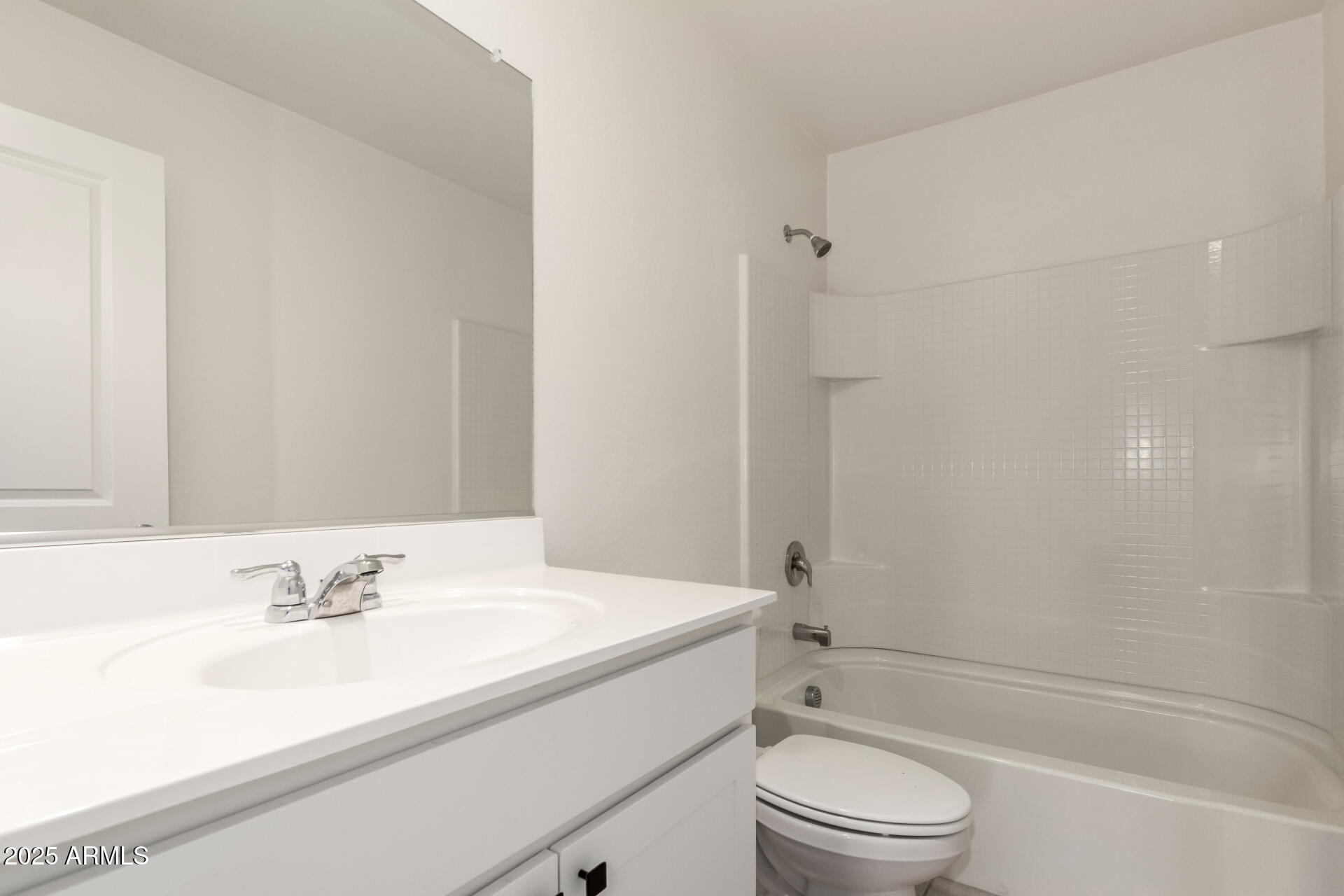 36025 W Santa Clara Avenue