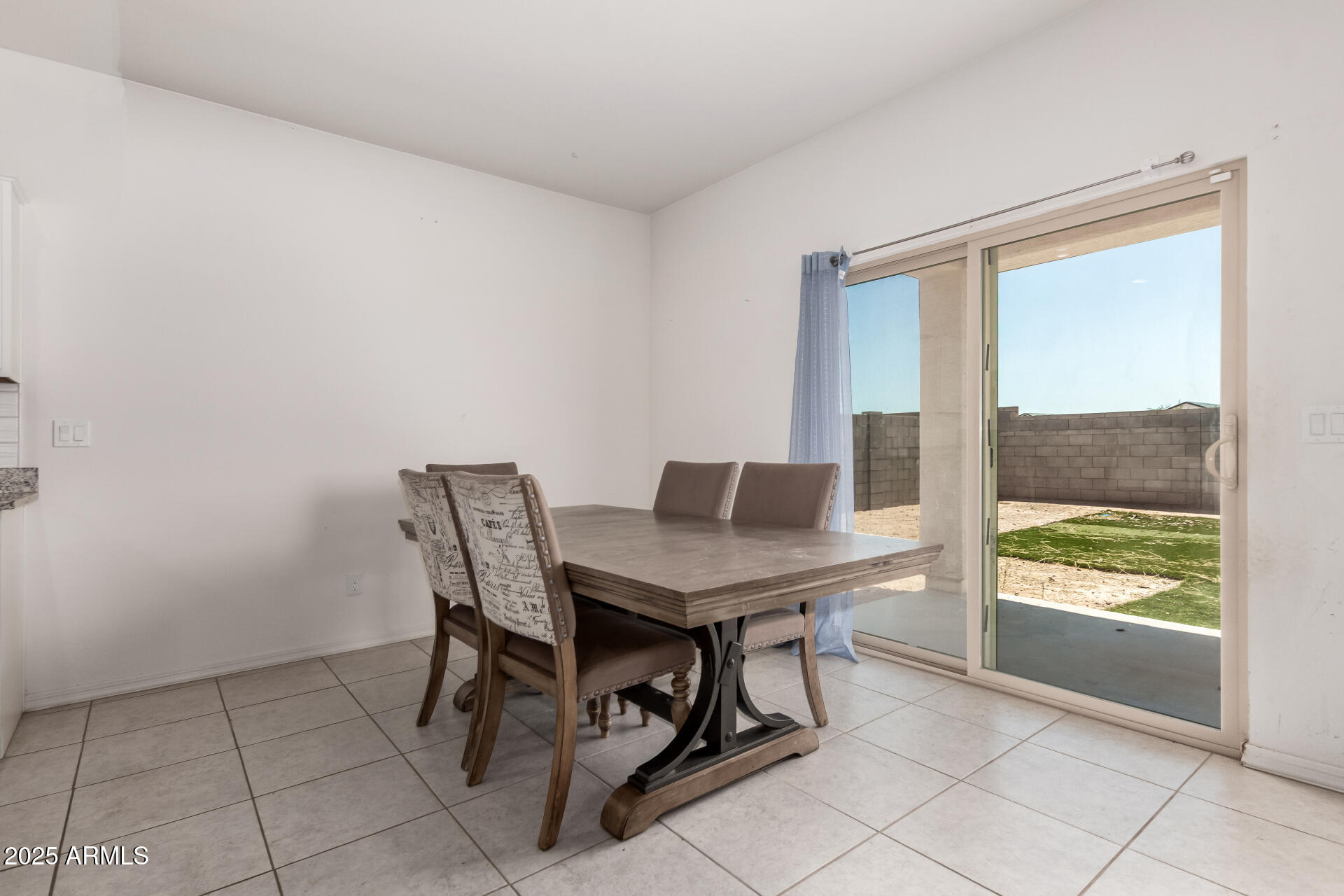 36025 W Santa Clara Avenue