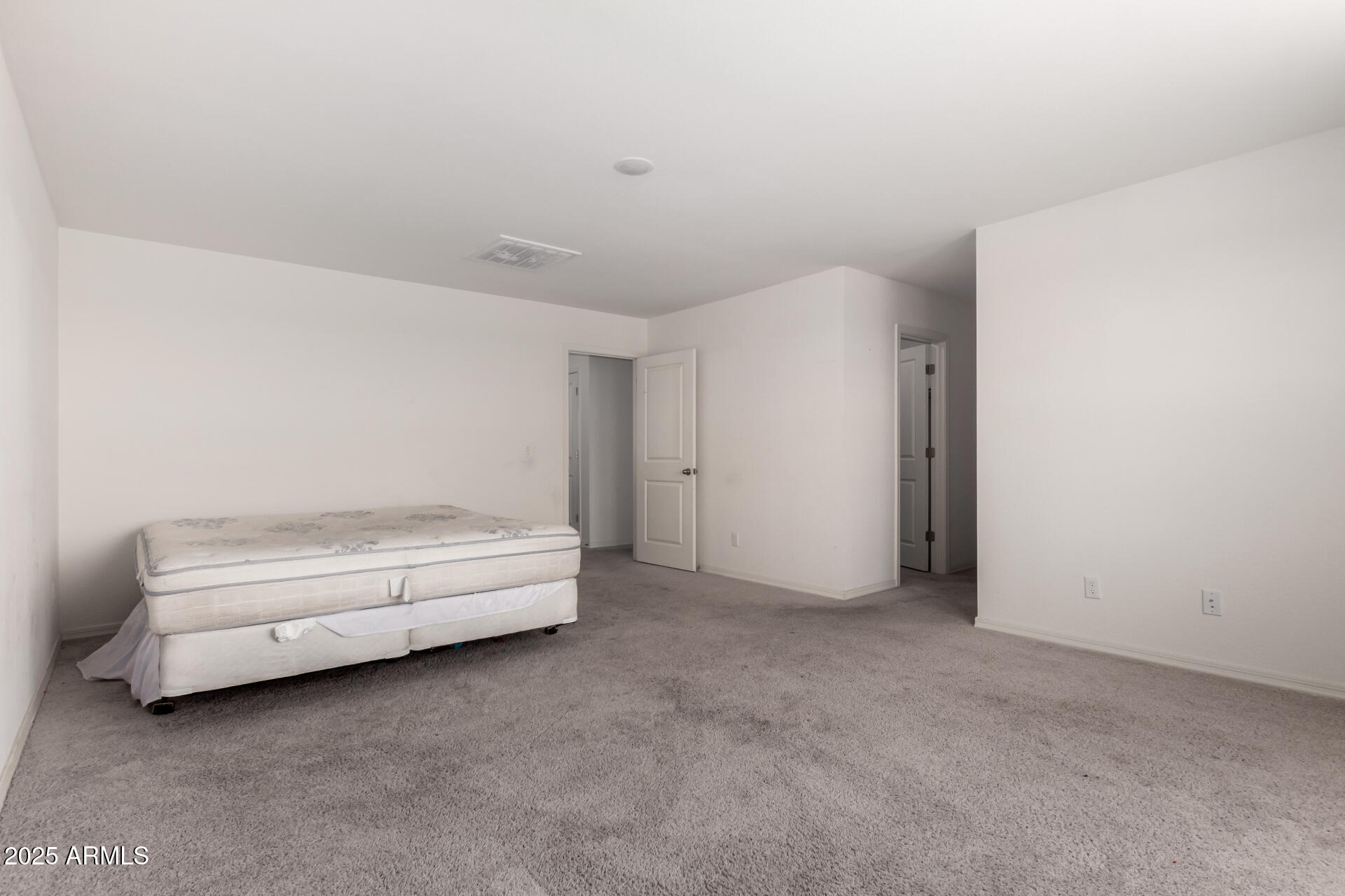 36025 W Santa Clara Avenue