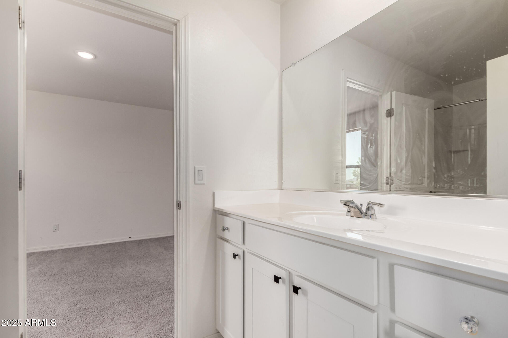 36025 W Santa Clara Avenue