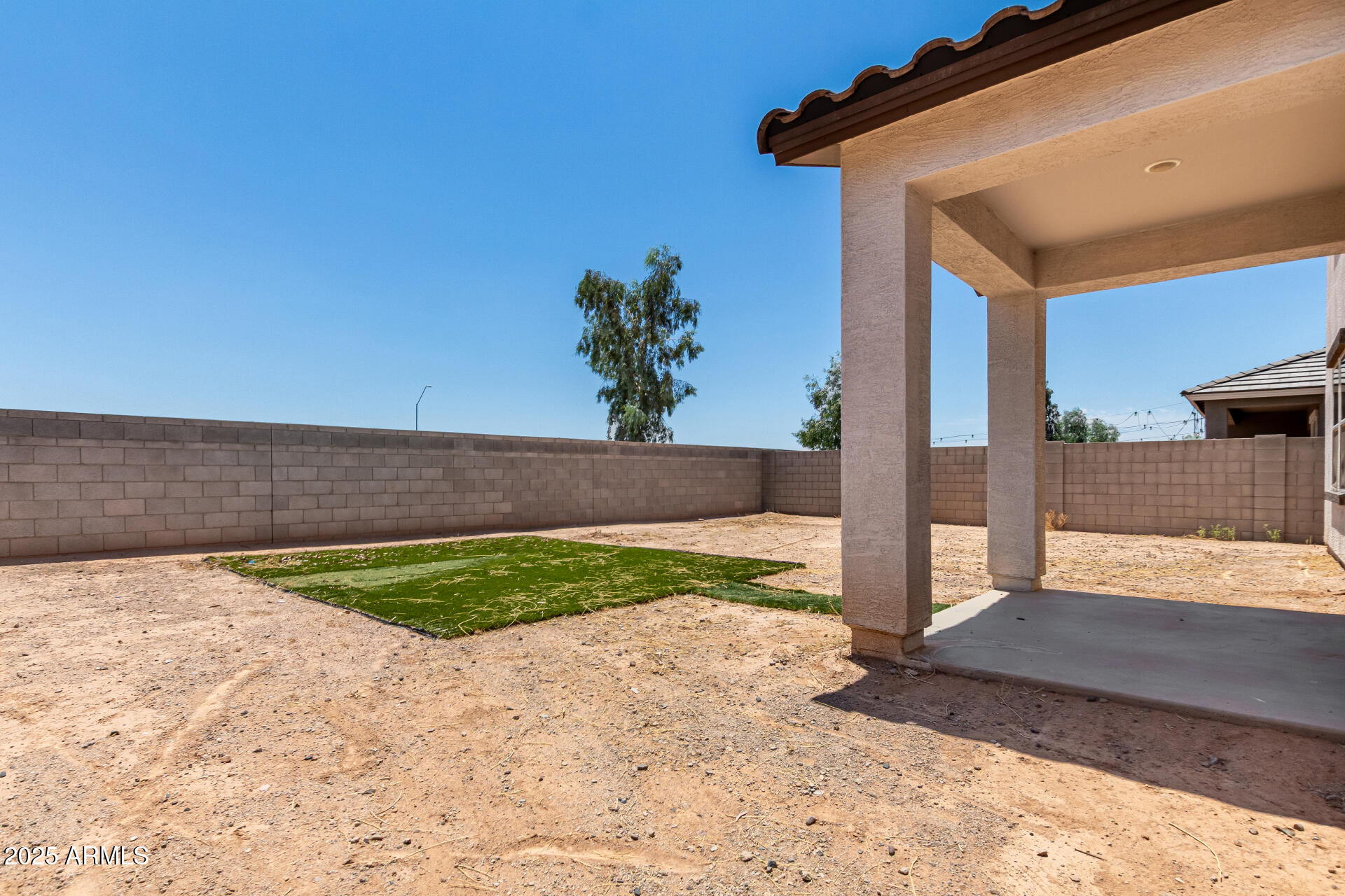 36025 W Santa Clara Avenue