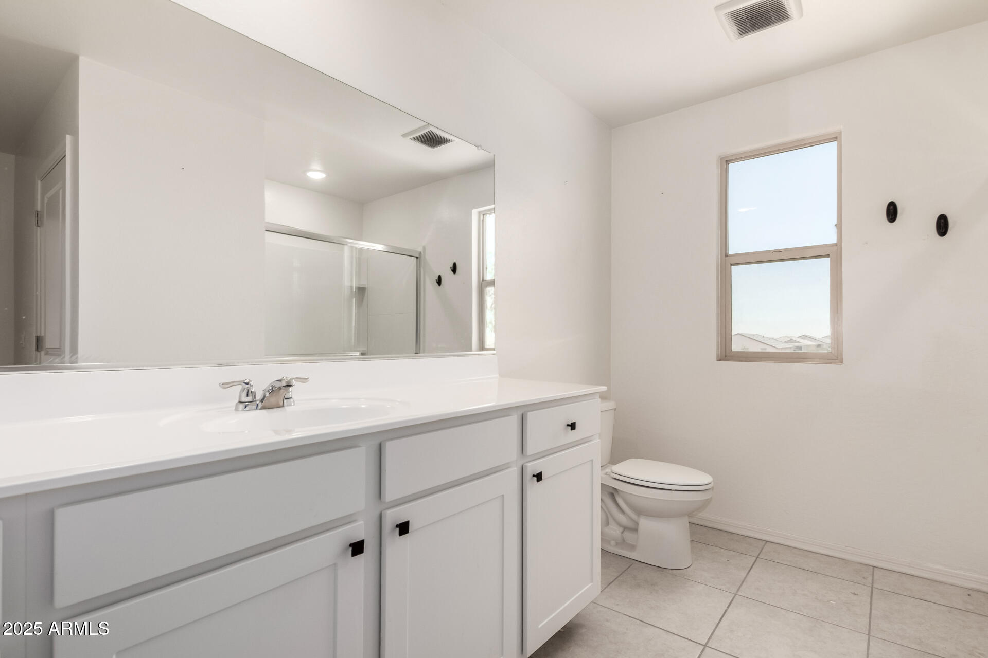 36025 W Santa Clara Avenue