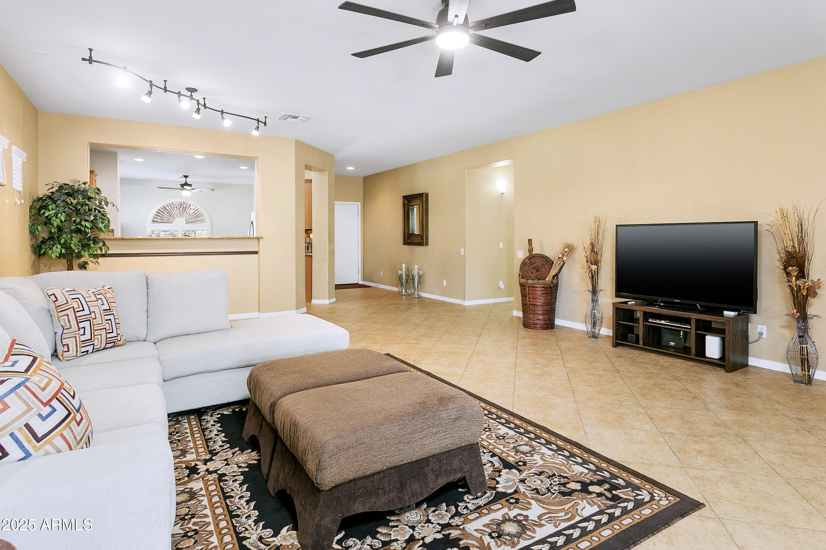 10851 E Sonrisa Avenue