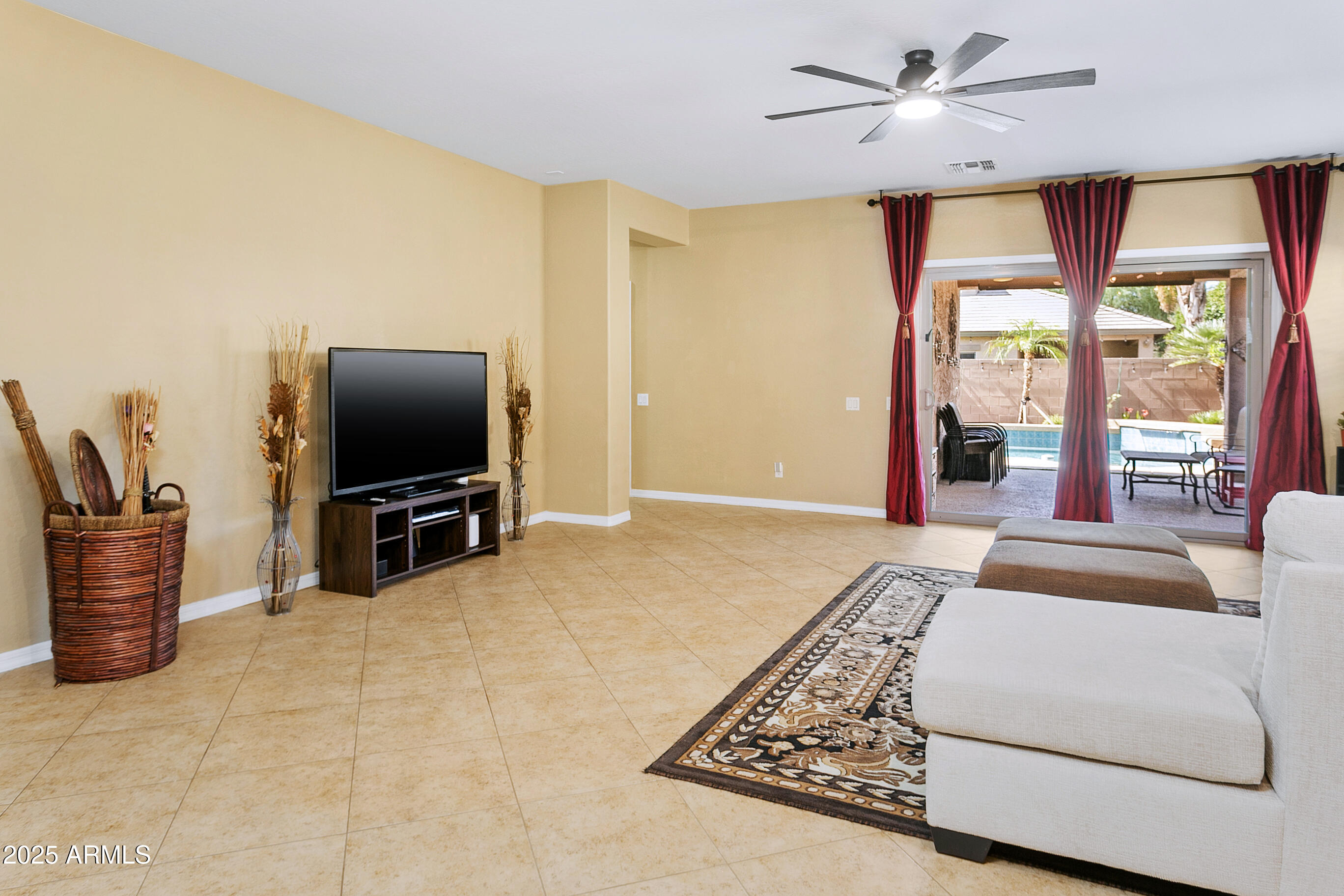 10851 E Sonrisa Avenue