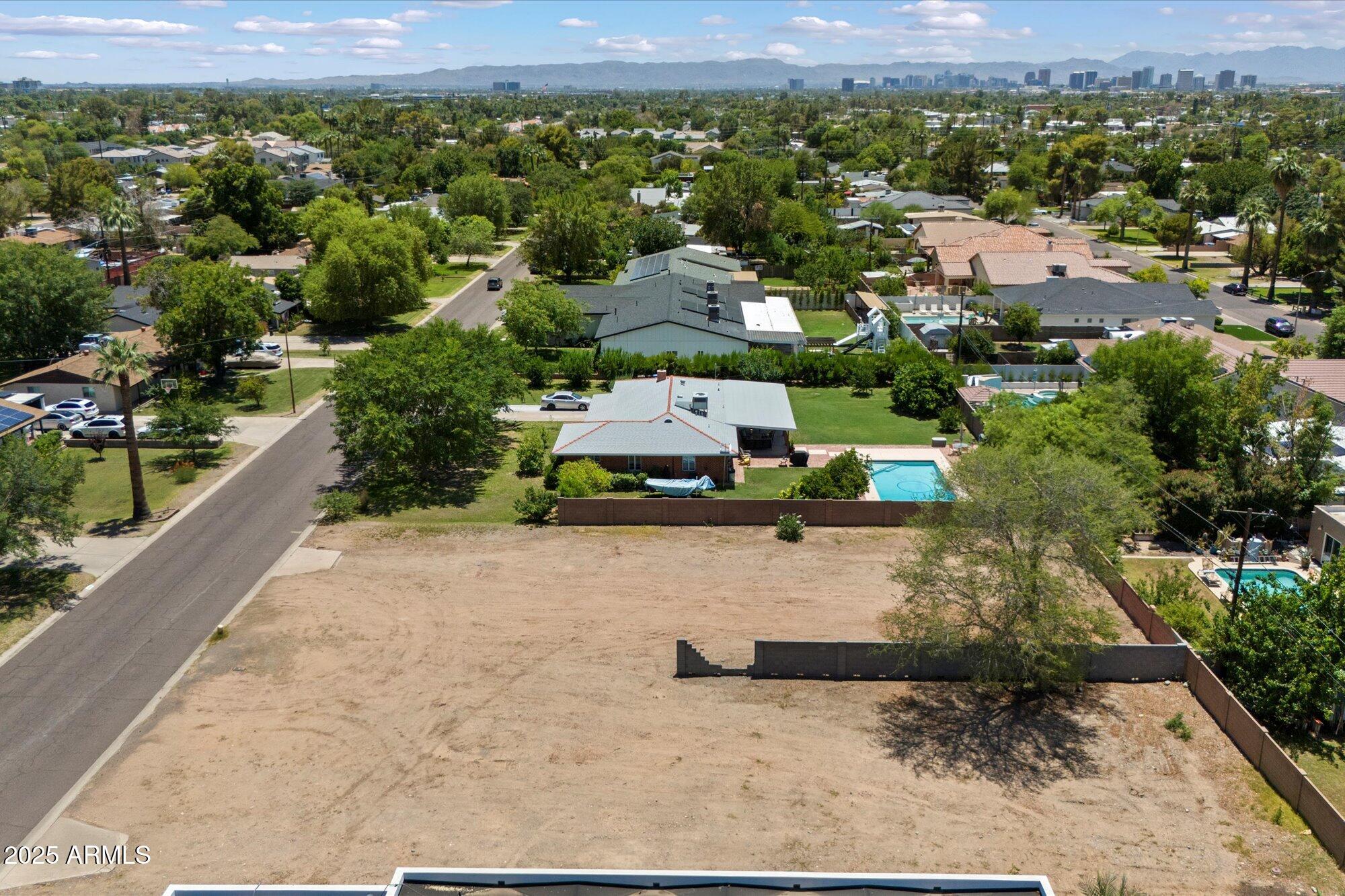 6830 N 13th Place, 2