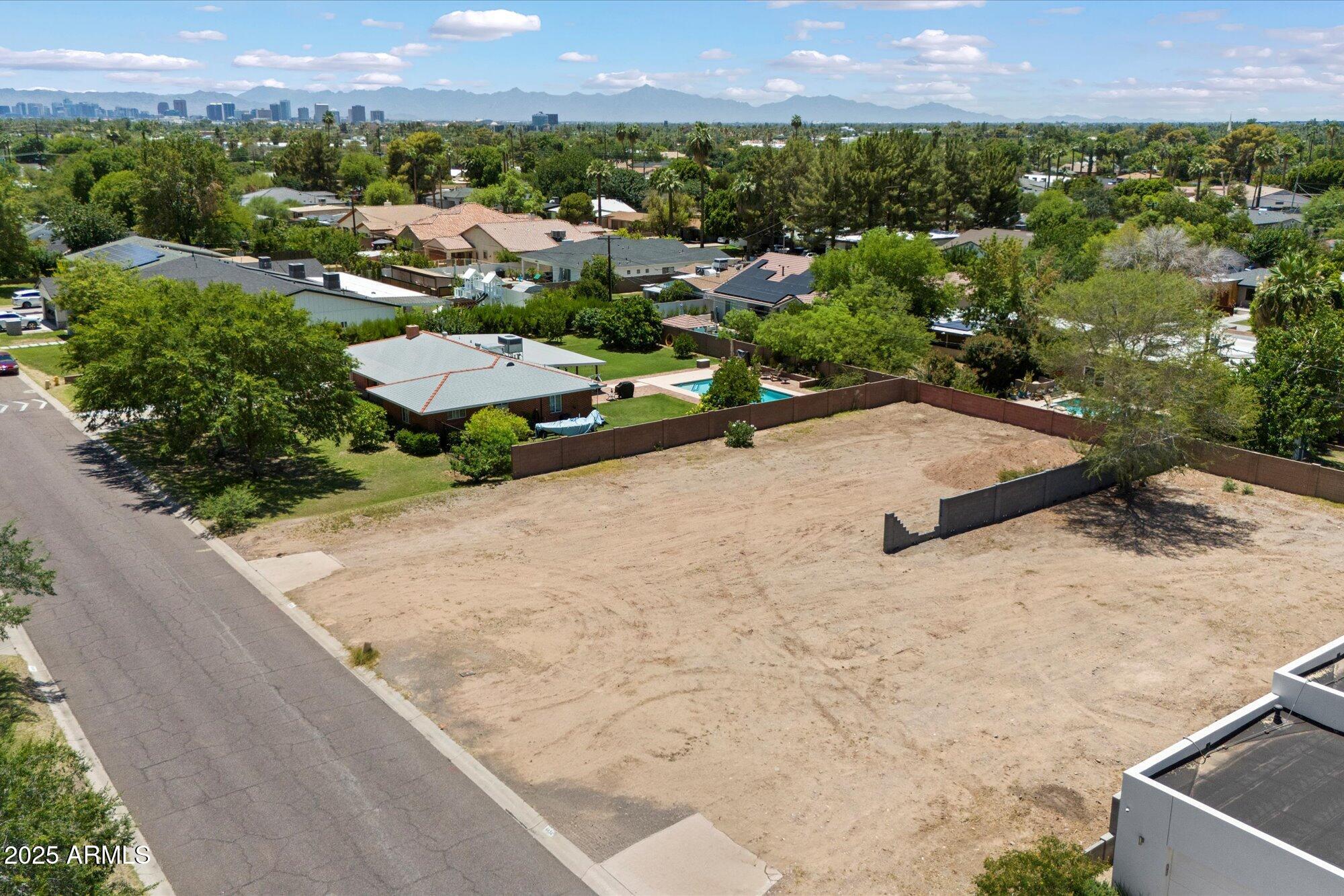 6834 N 13th Place, 2
