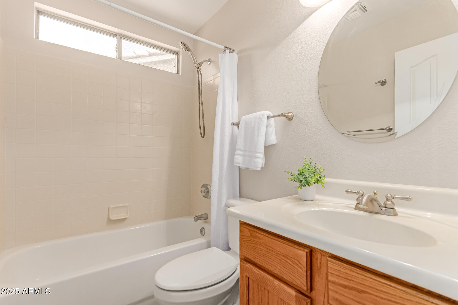 8940 E INDIANA Avenue