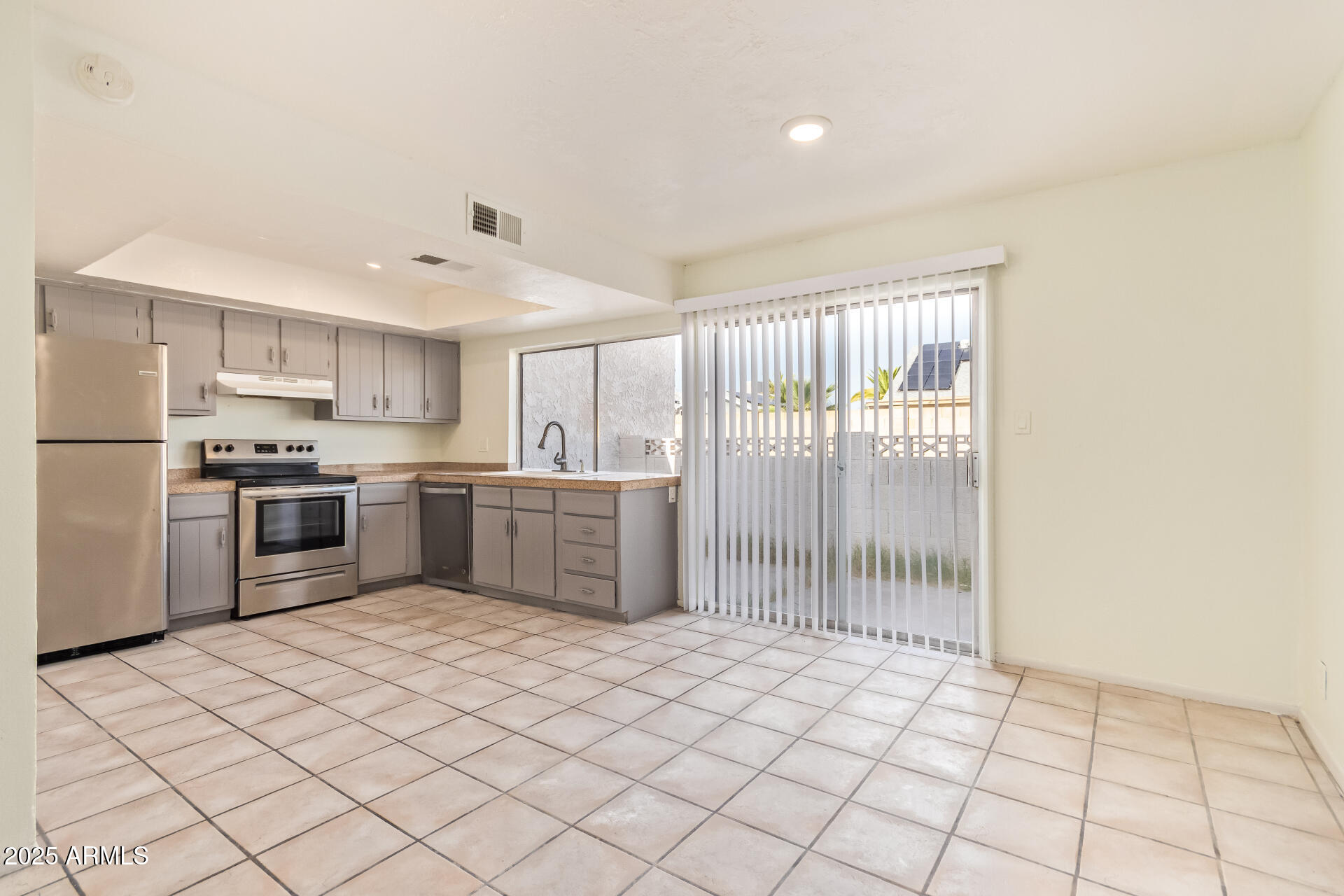 16049 N 25TH Drive