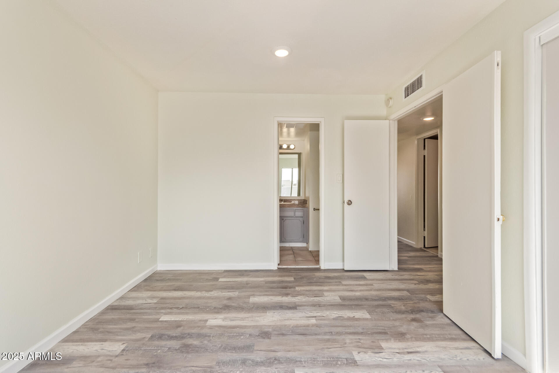 16049 N 25TH Drive