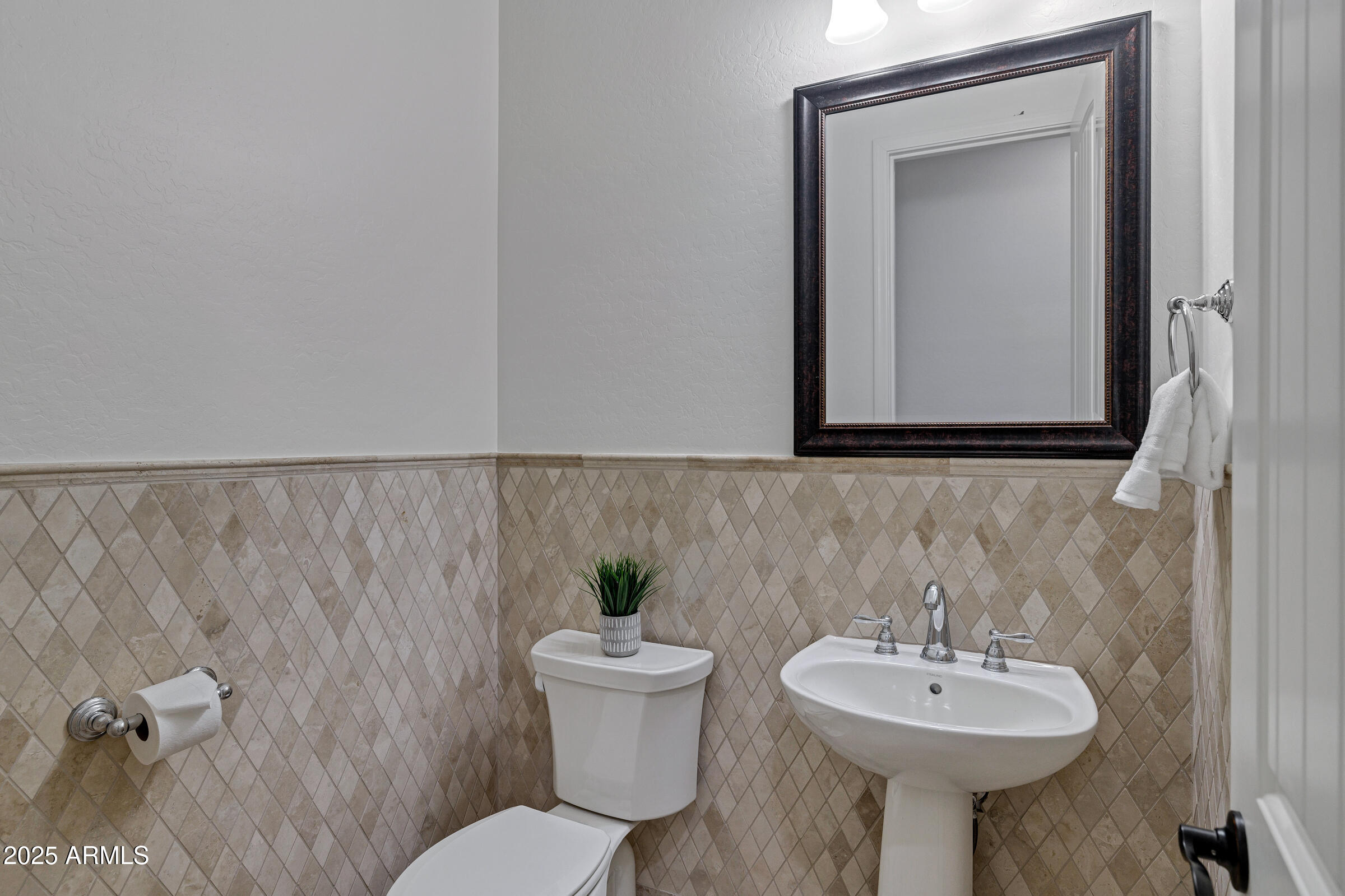 3076 E LA COSTA Drive