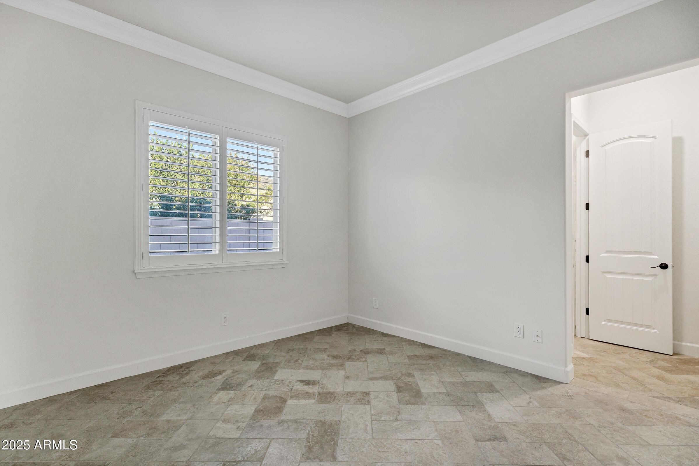 3076 E LA COSTA Drive