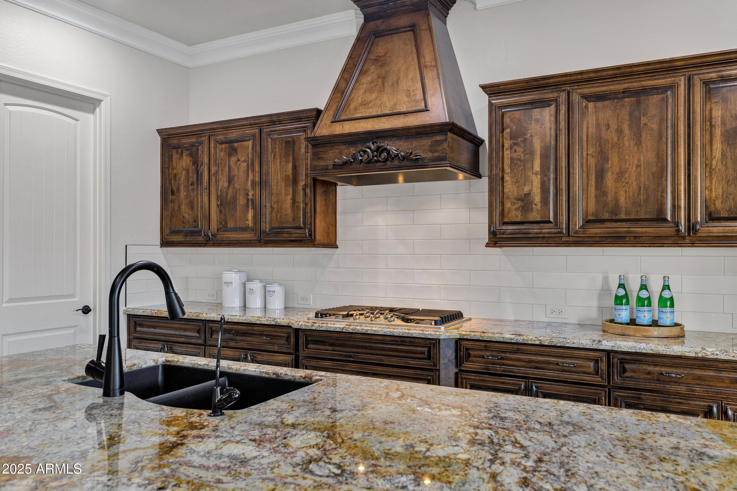 3076 E LA COSTA Drive